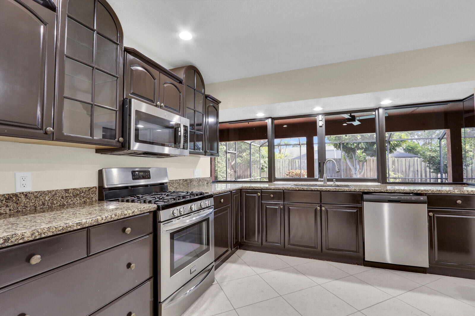 2774 SE Howell Avenue