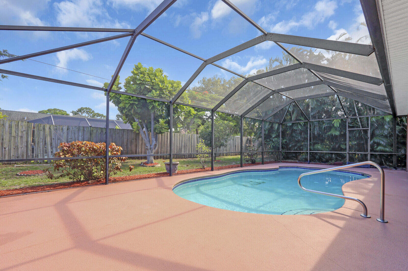 2774 SE Howell Avenue