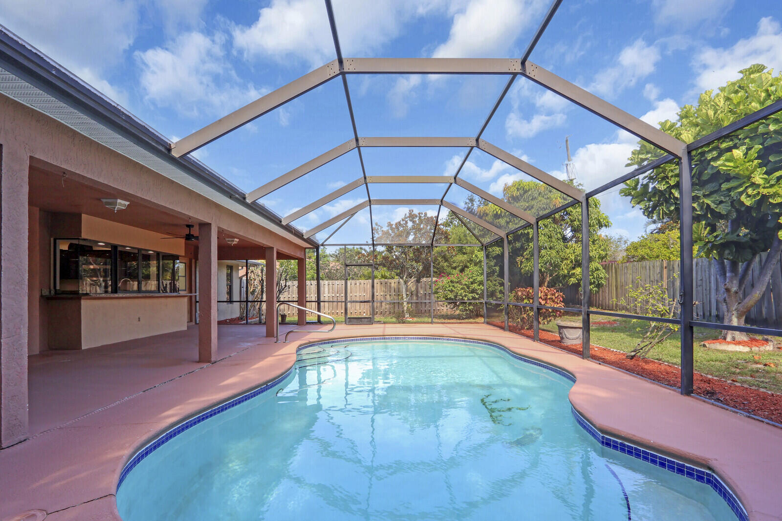 2774 SE Howell Avenue