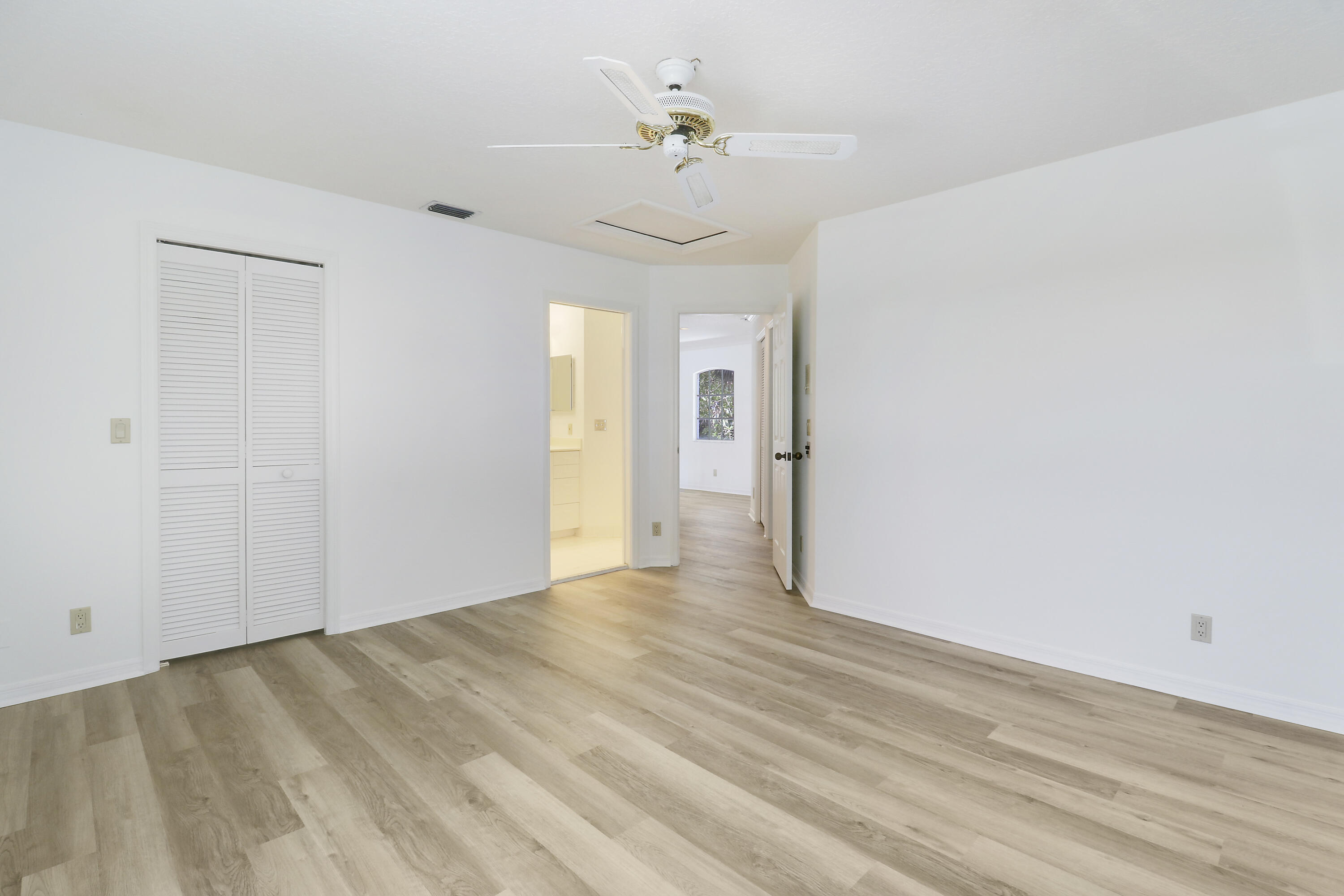 17288 Shoals Drive