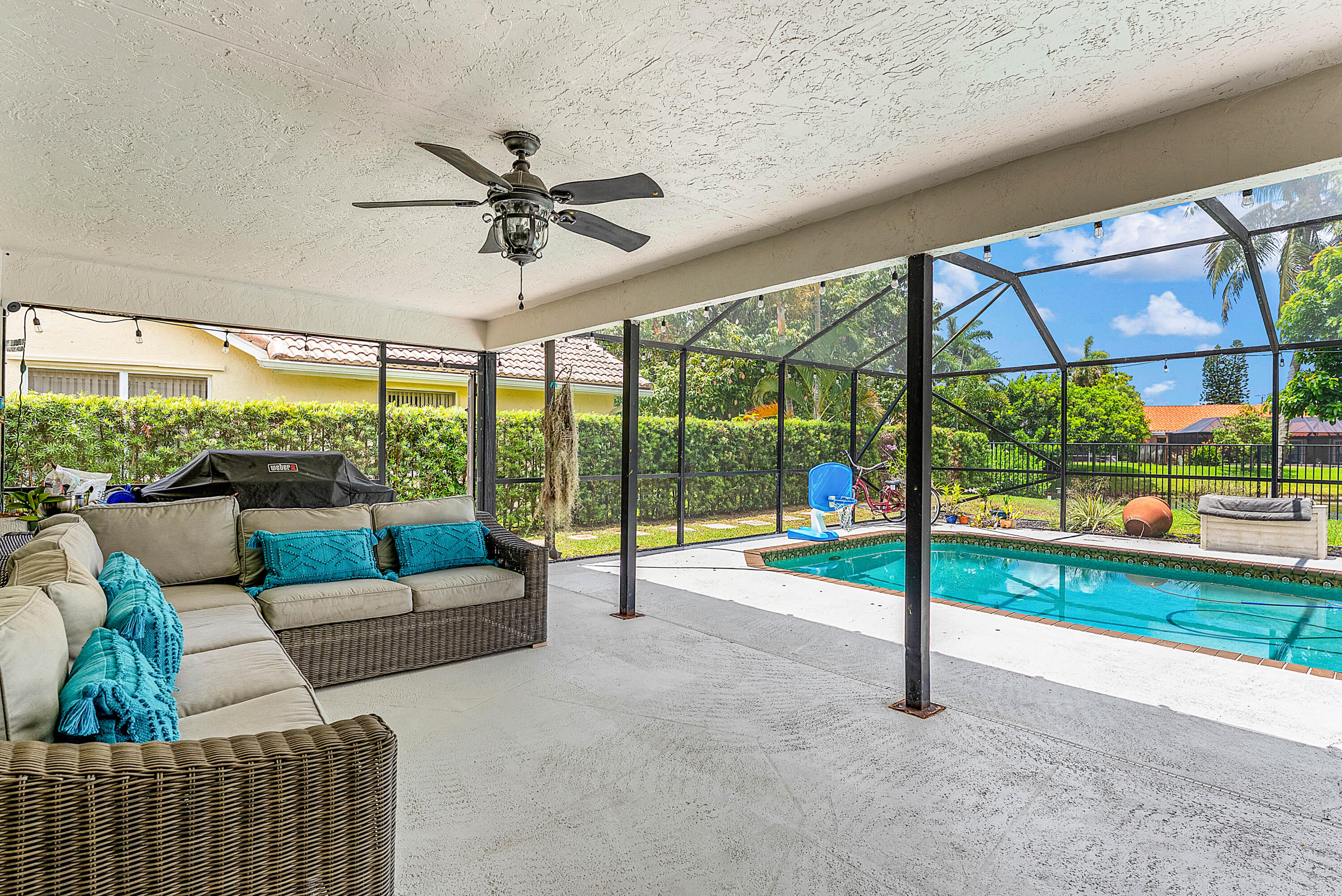 9847 Sun Pointe Drive