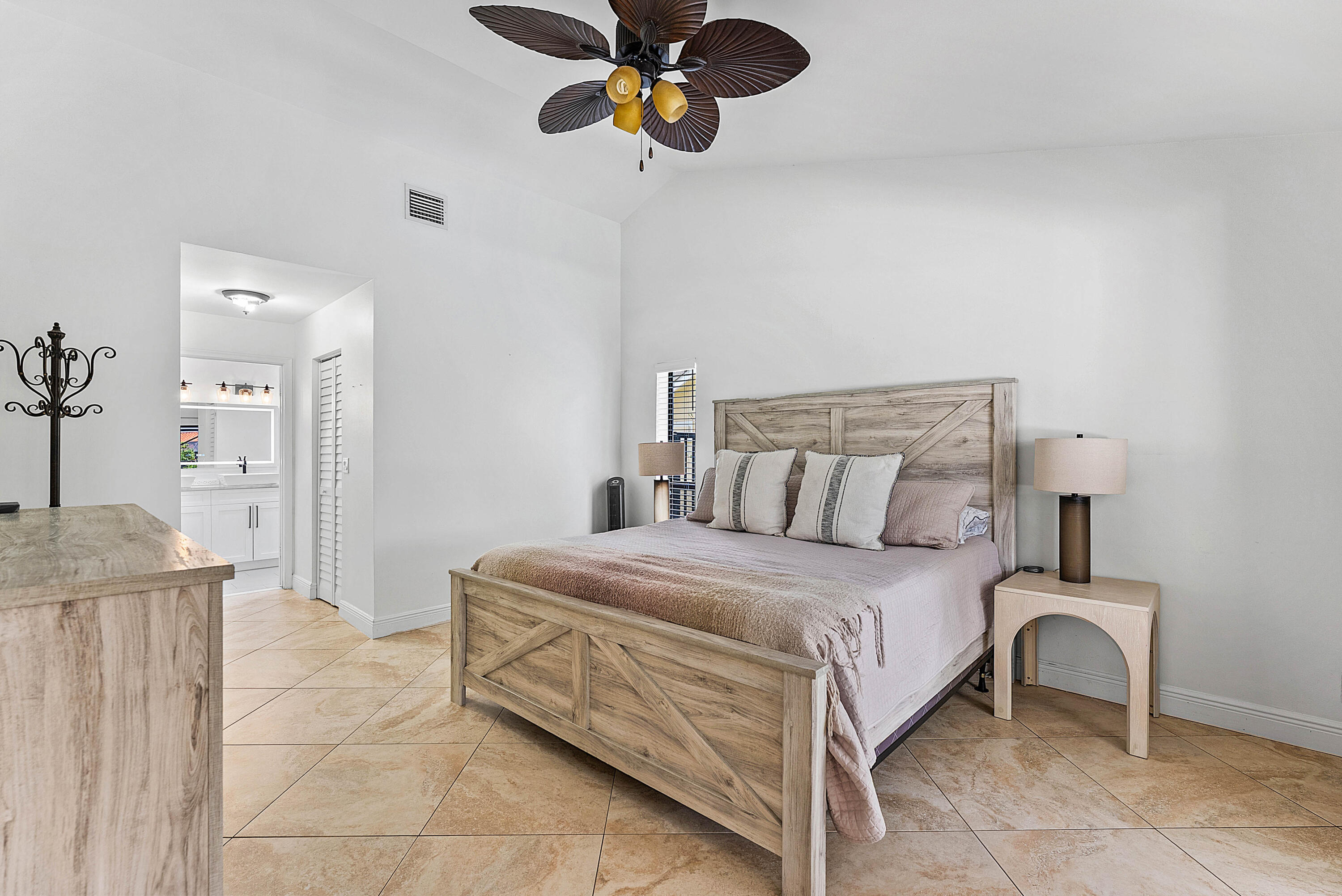 9847 Sun Pointe Drive