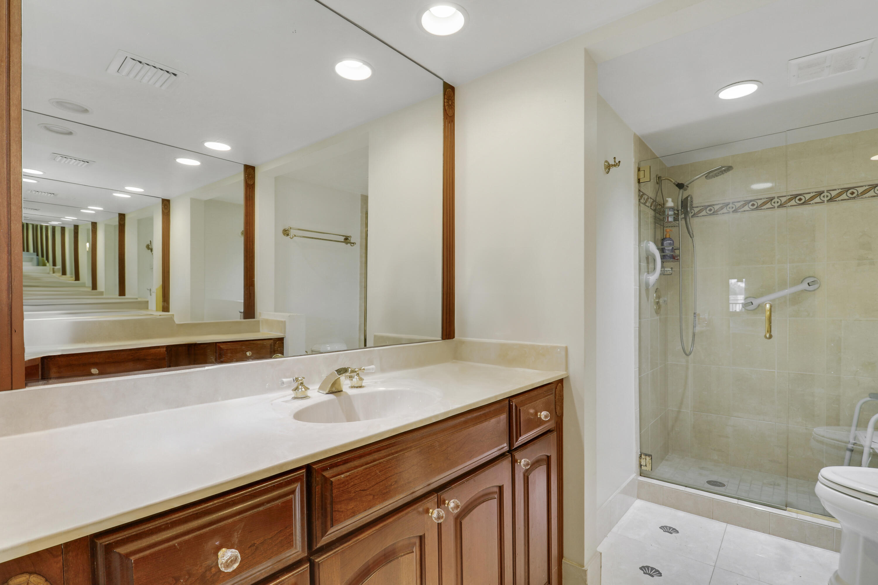 300 Intracoastal Place 204