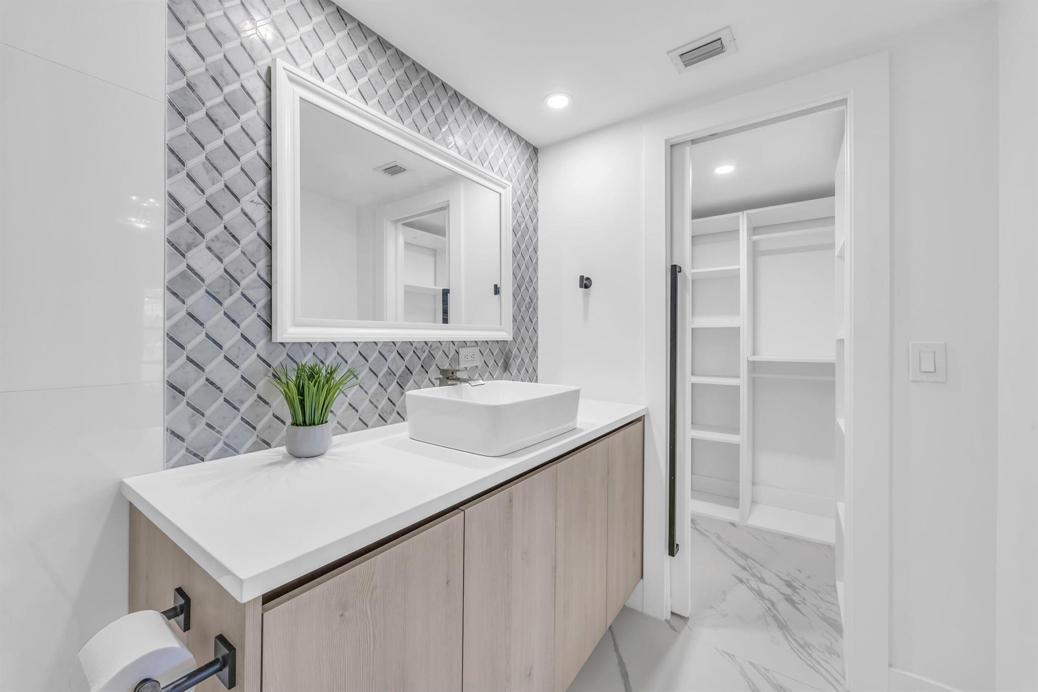 2828 Casita Way 1100