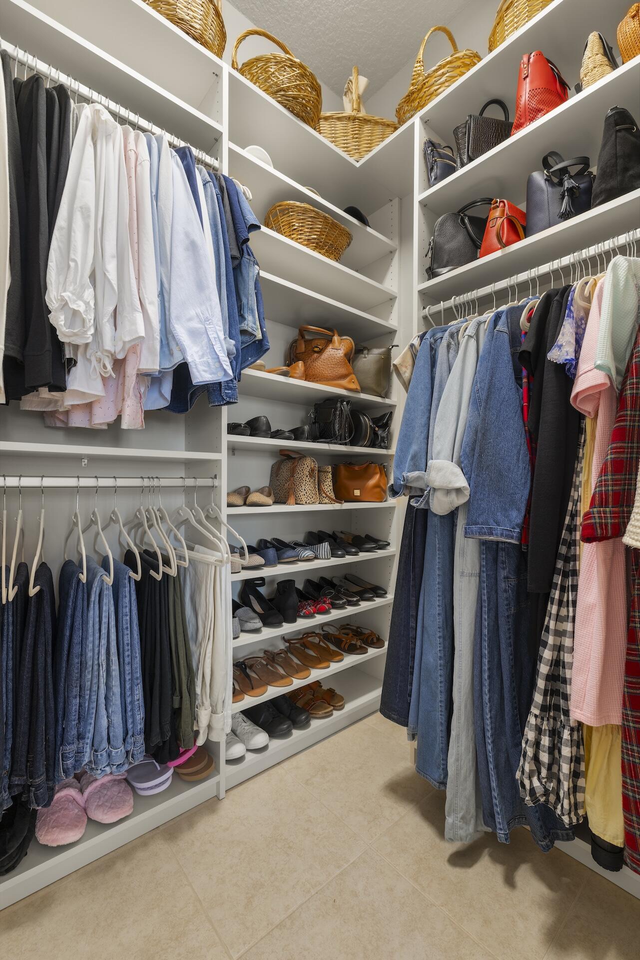 11869 SW Marigold Lakes Drive