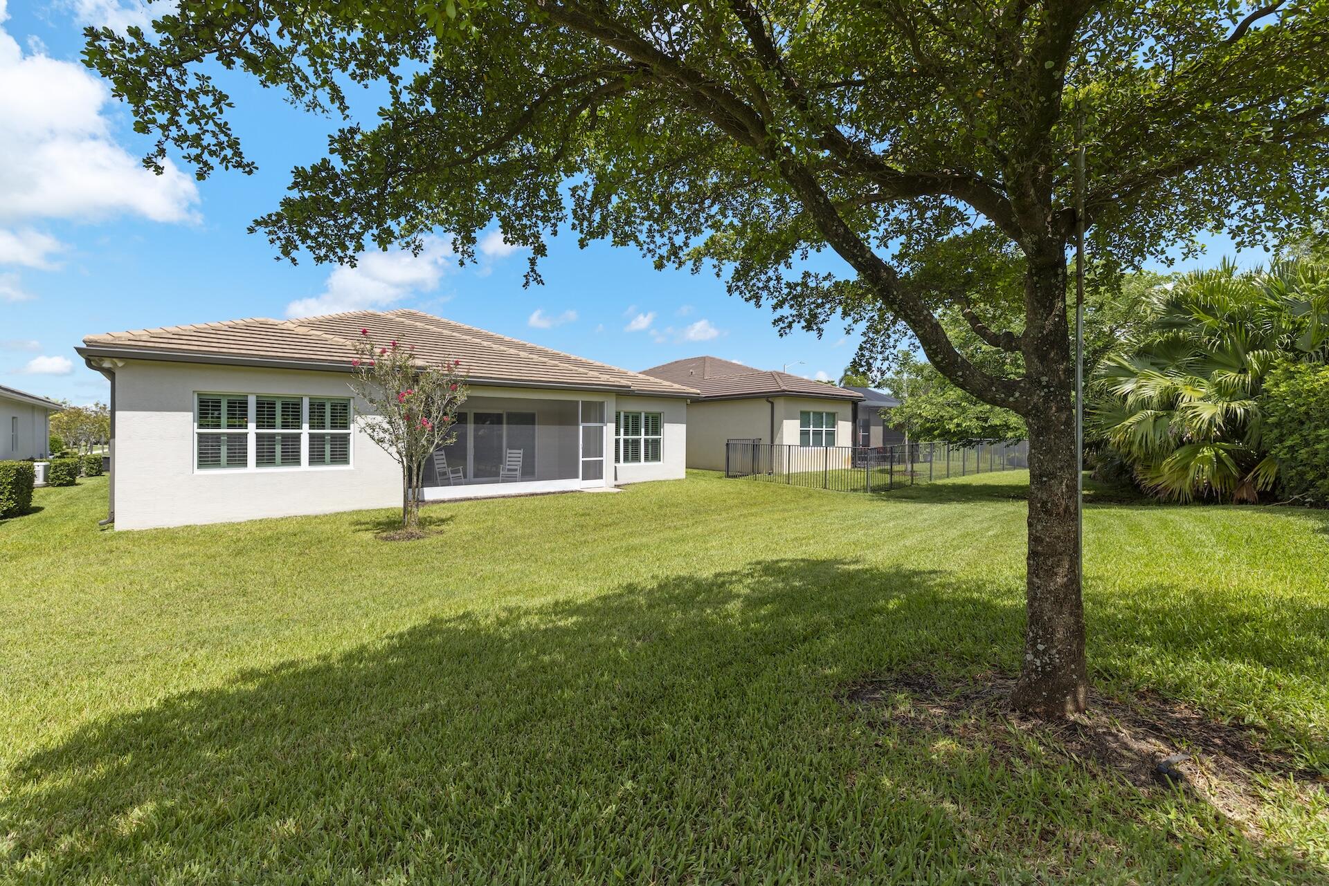 11869 SW Marigold Lakes Drive