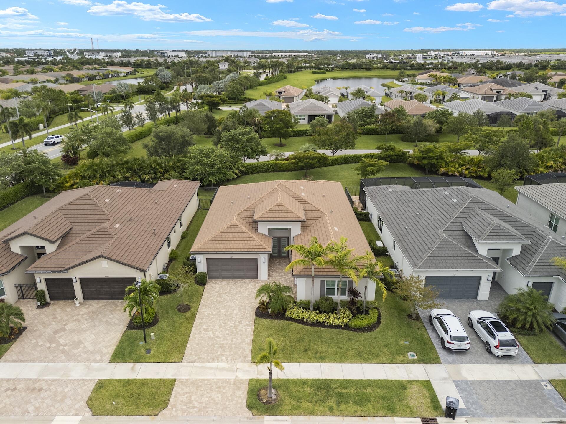 11869 SW Marigold Lakes Drive