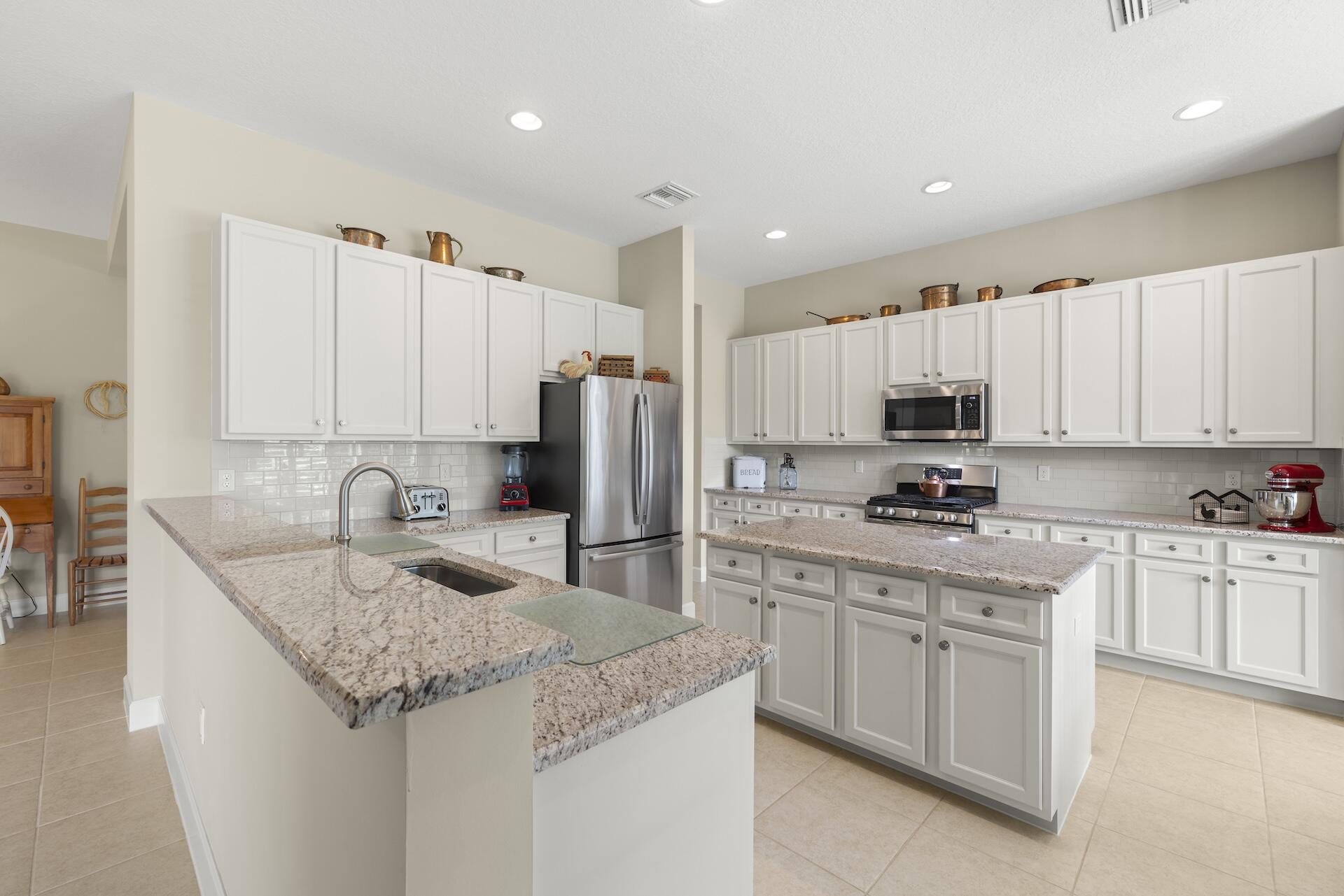 11869 SW Marigold Lakes Drive