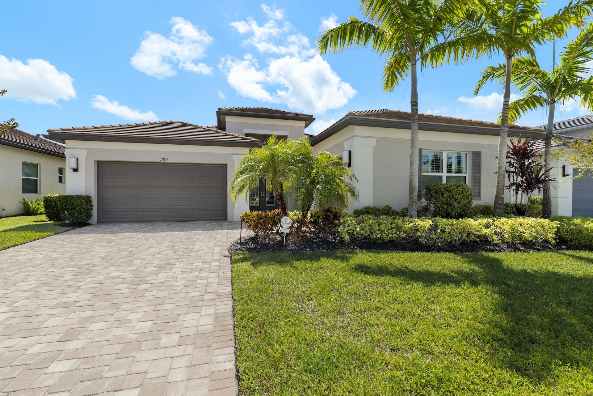 11869 SW Marigold Lakes Drive