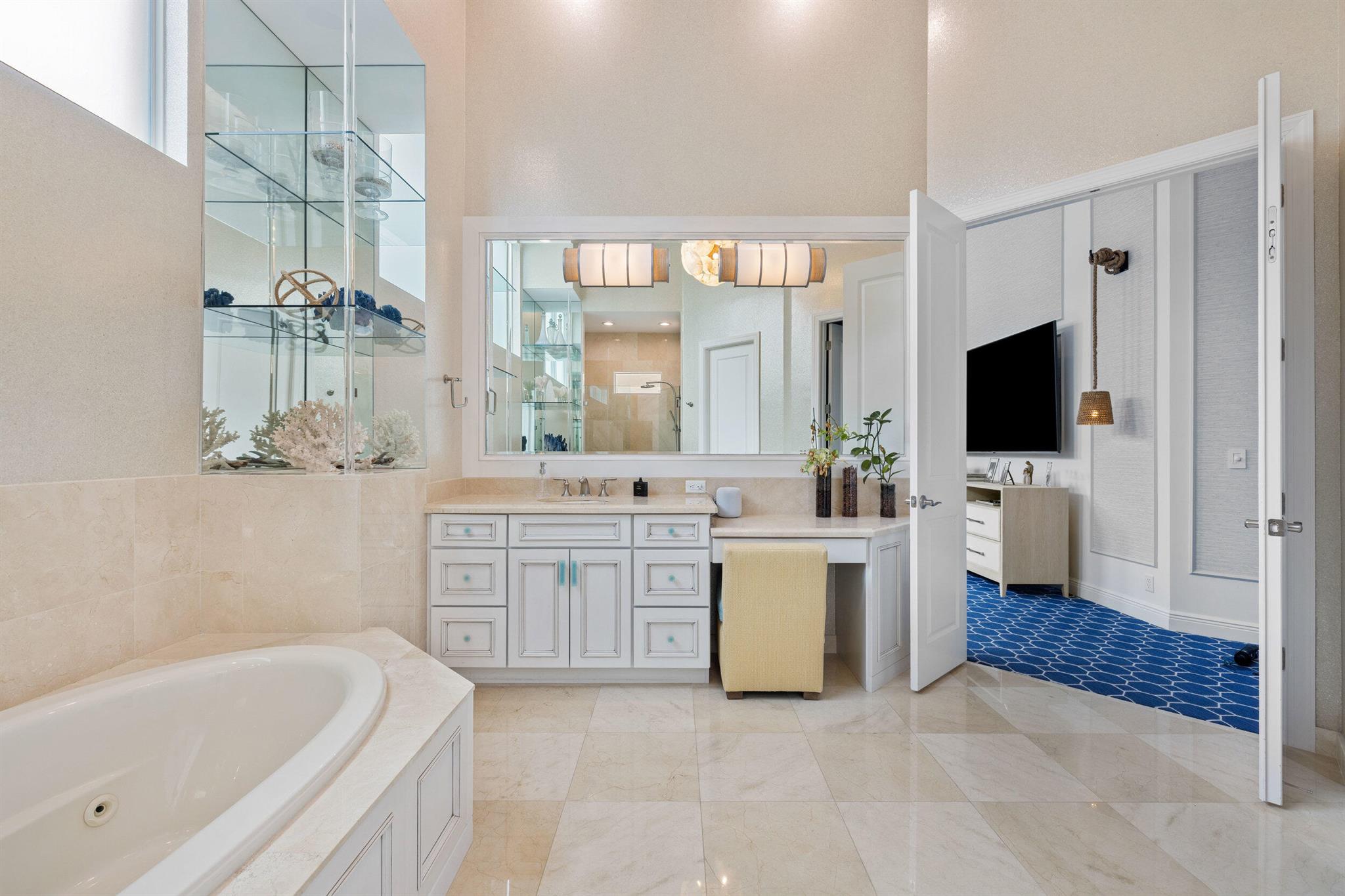 13901 Willow Cay Drive