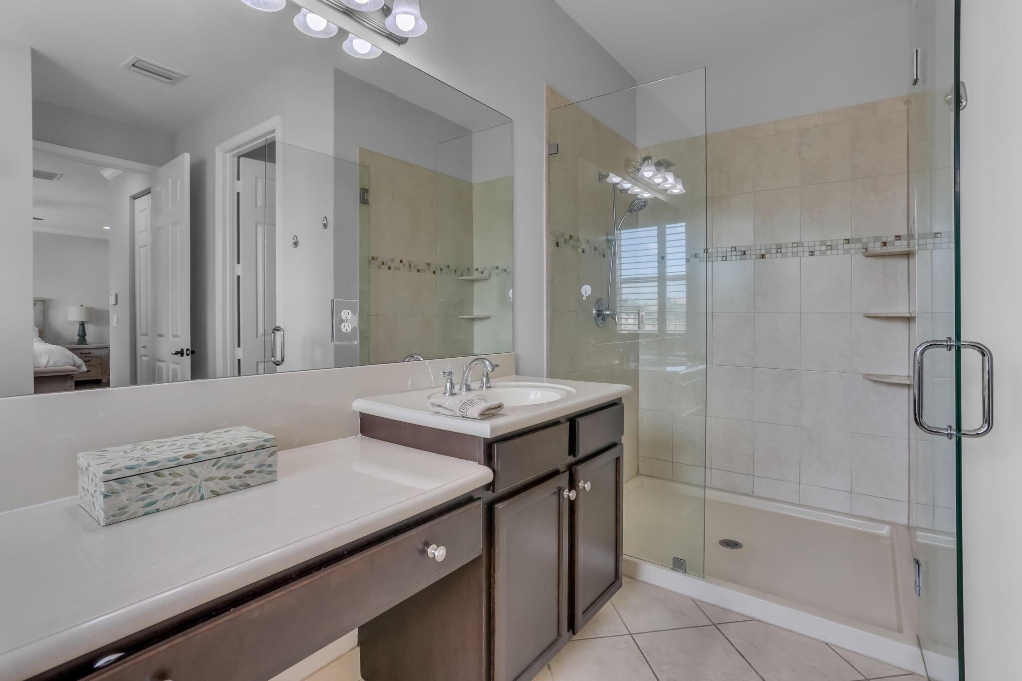 8489 Serena Creek Avenue