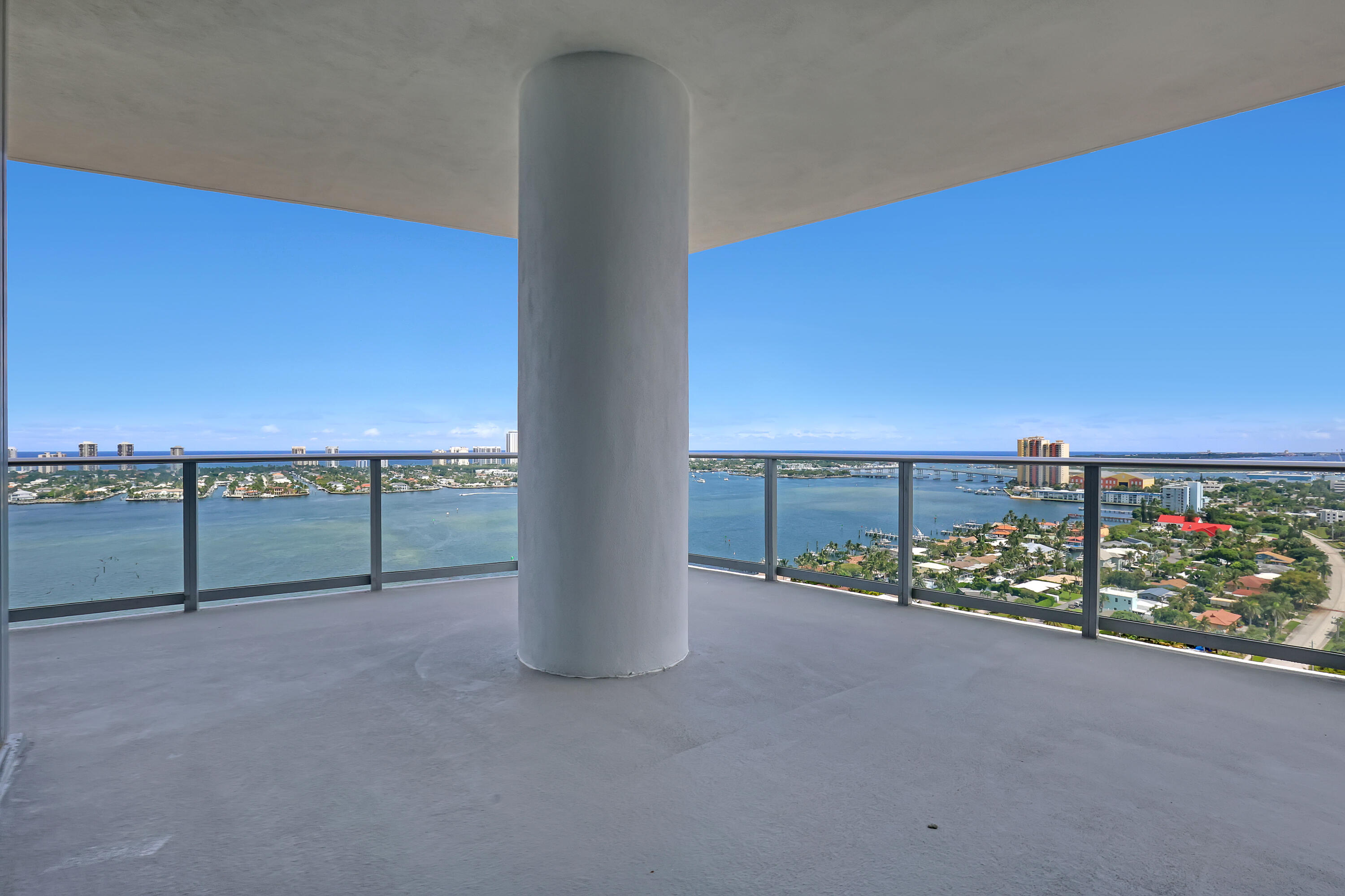 220 Lake Shore Drive N-2103