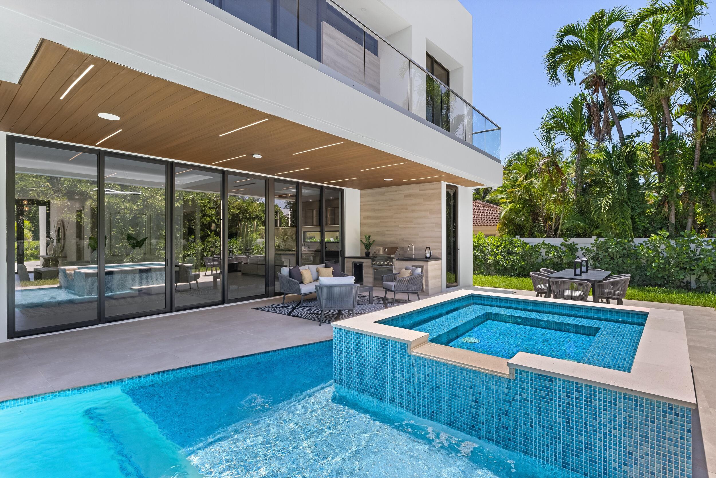 501 NE Spanish Court