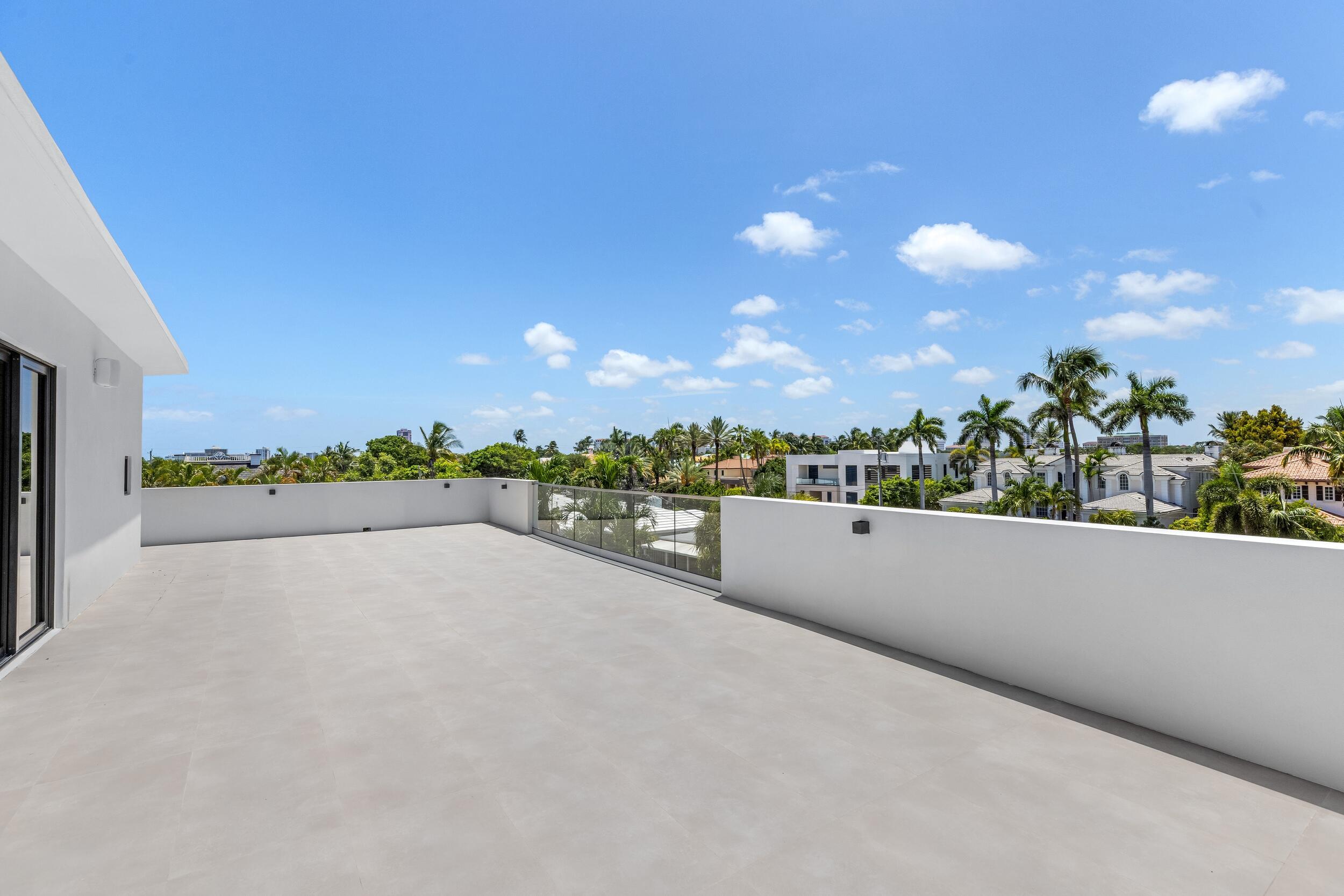 501 NE Spanish Court