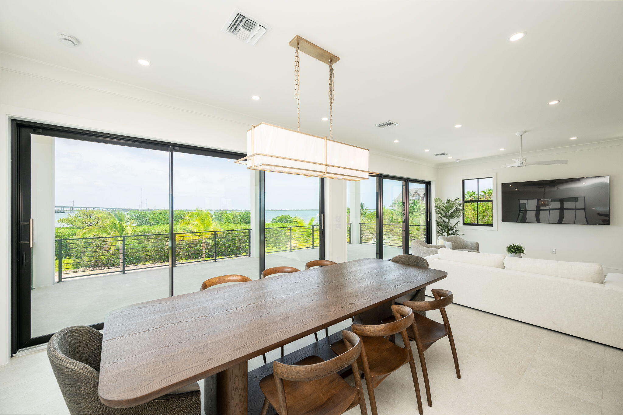 231 E Shore Drive Unit 2