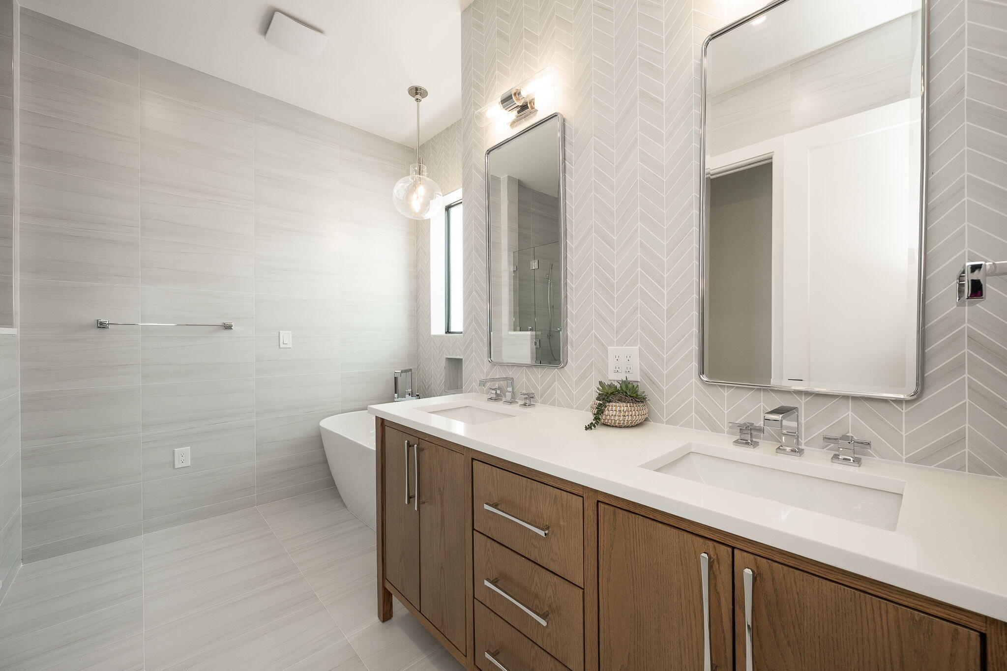 231 E Shore Drive Unit 2