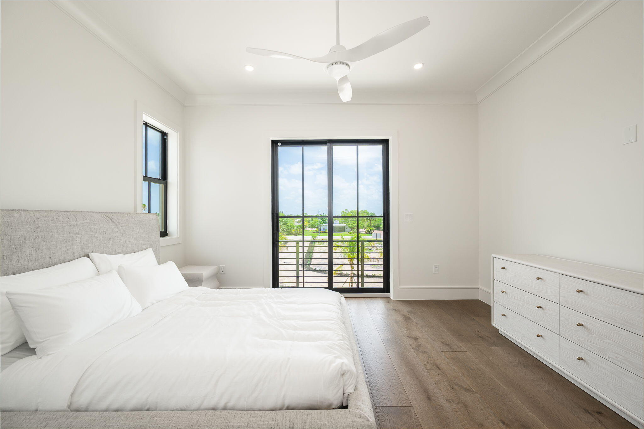231 E Shore Drive Unit 2