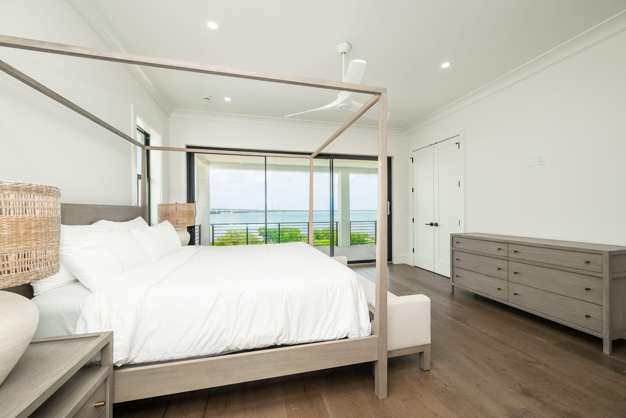 231 E Shore Drive Unit 2