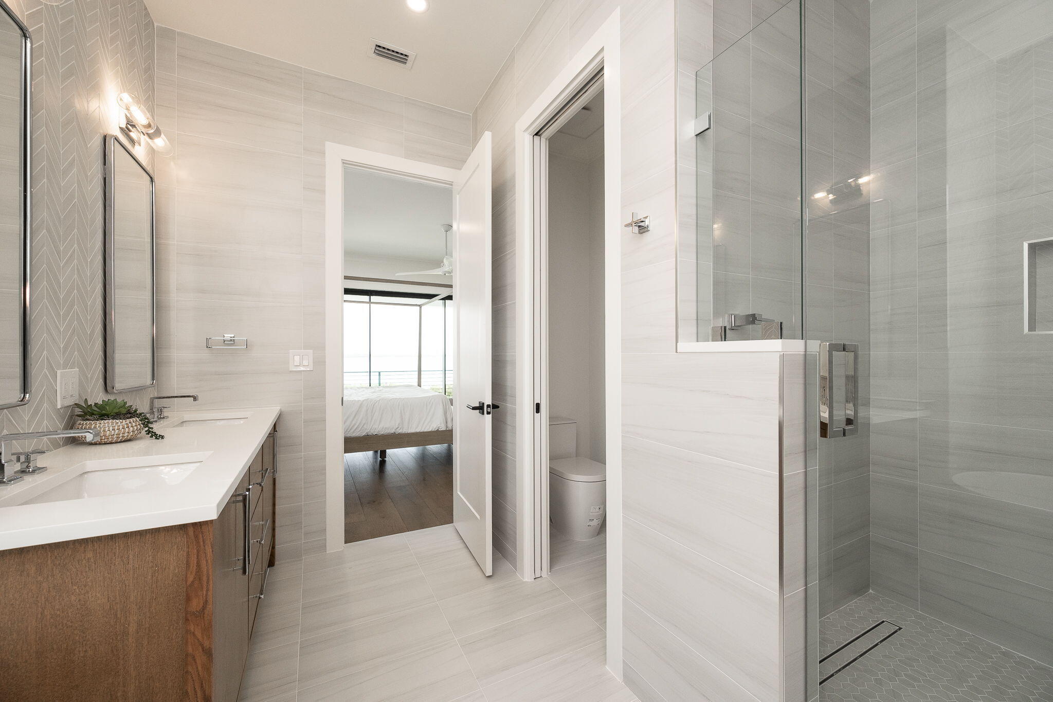 231 E Shore Drive Unit 2