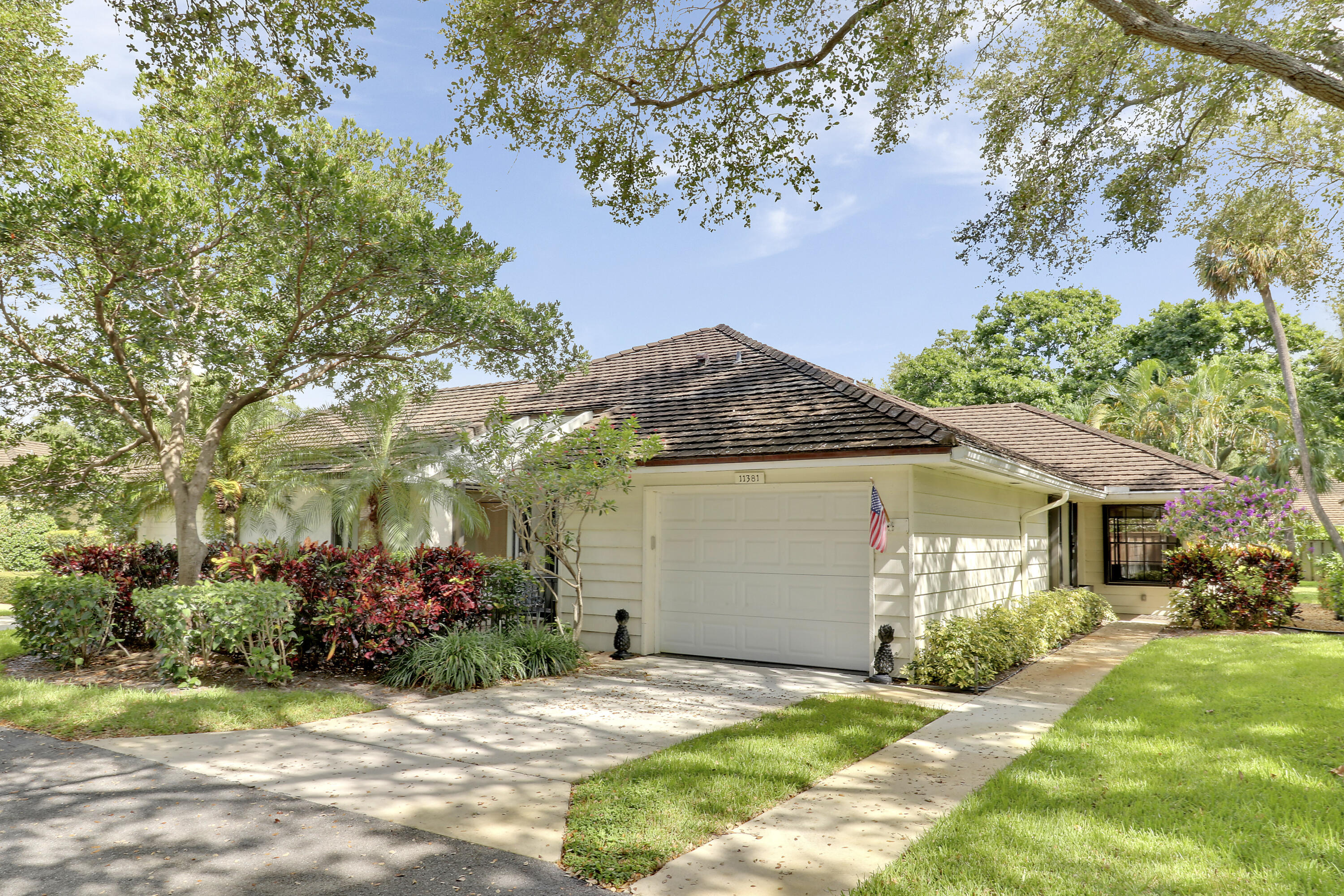 11381 Indian Shore Drive