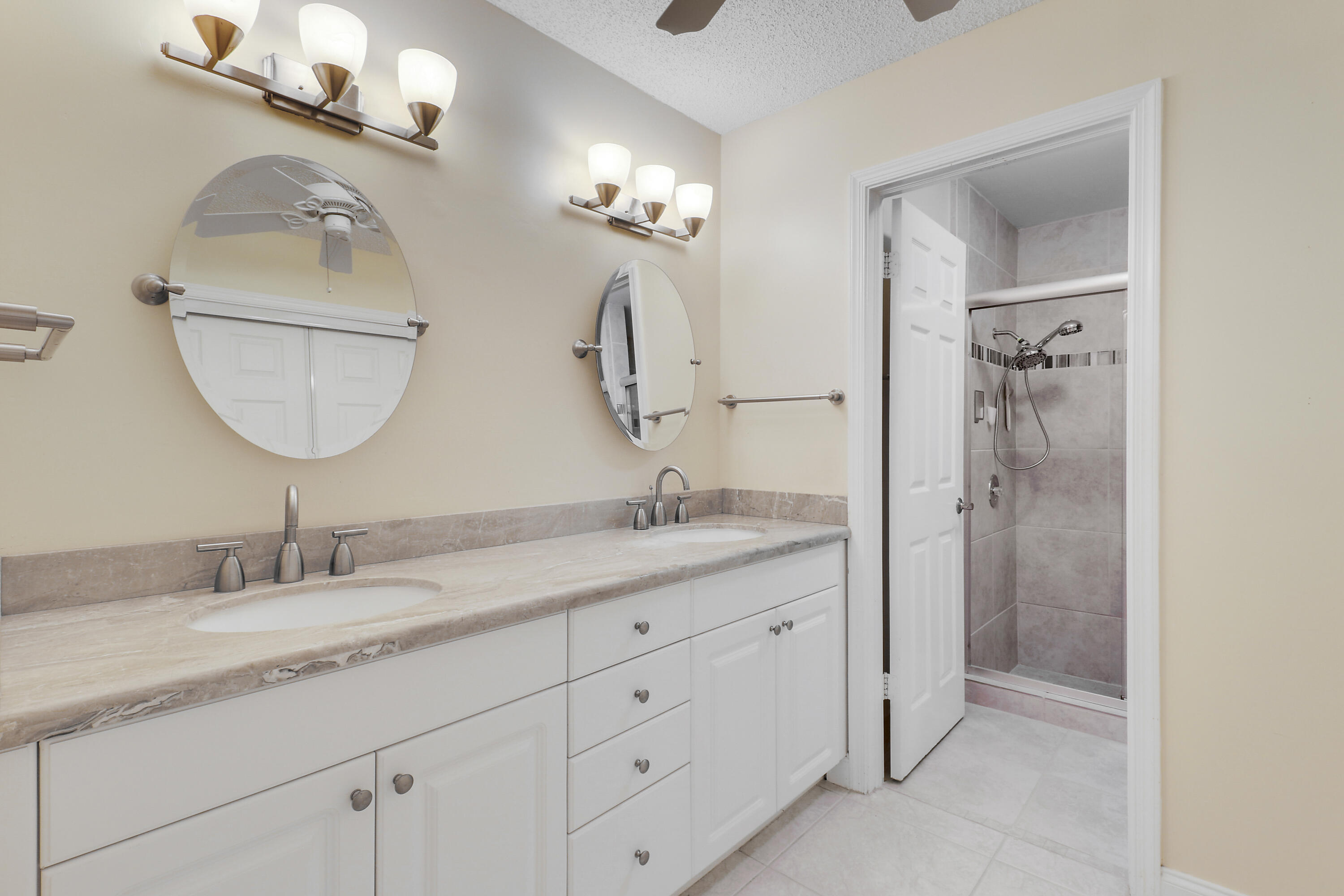 11381 Indian Shore Drive