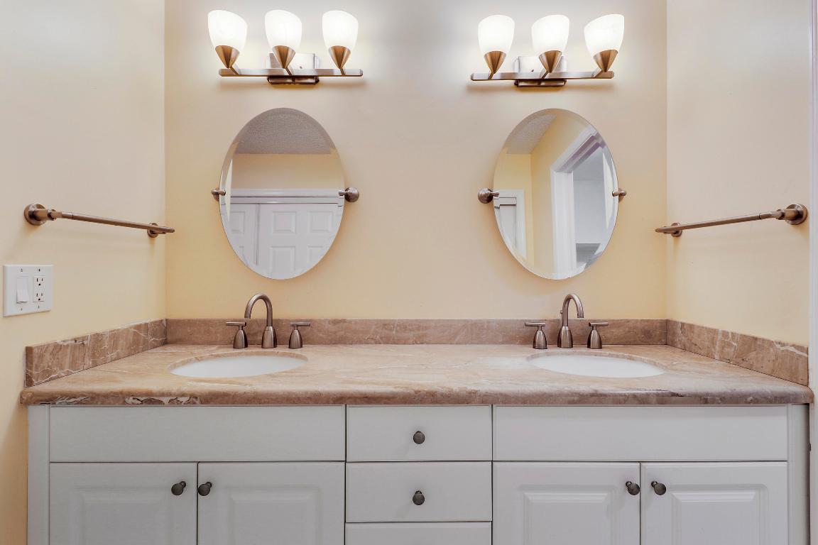 11381 Indian Shore Drive