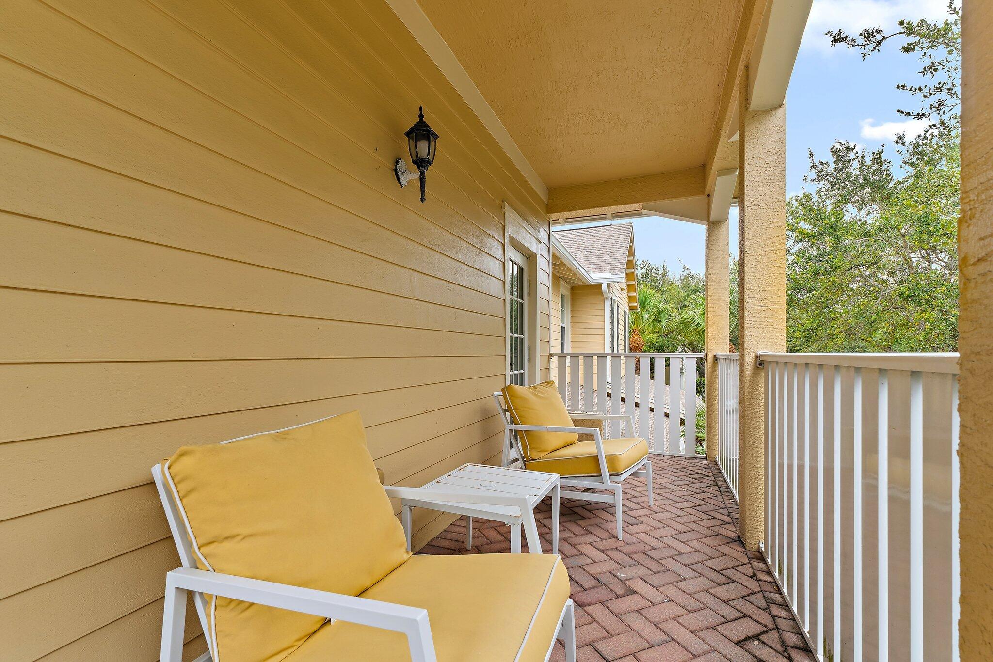 150 W Thatch Palm Circle