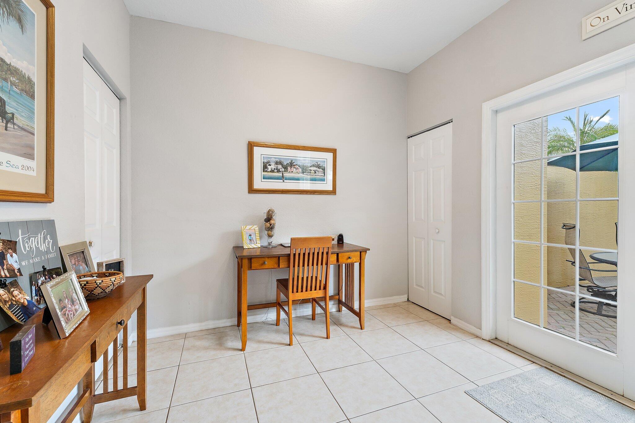 150 W Thatch Palm Circle