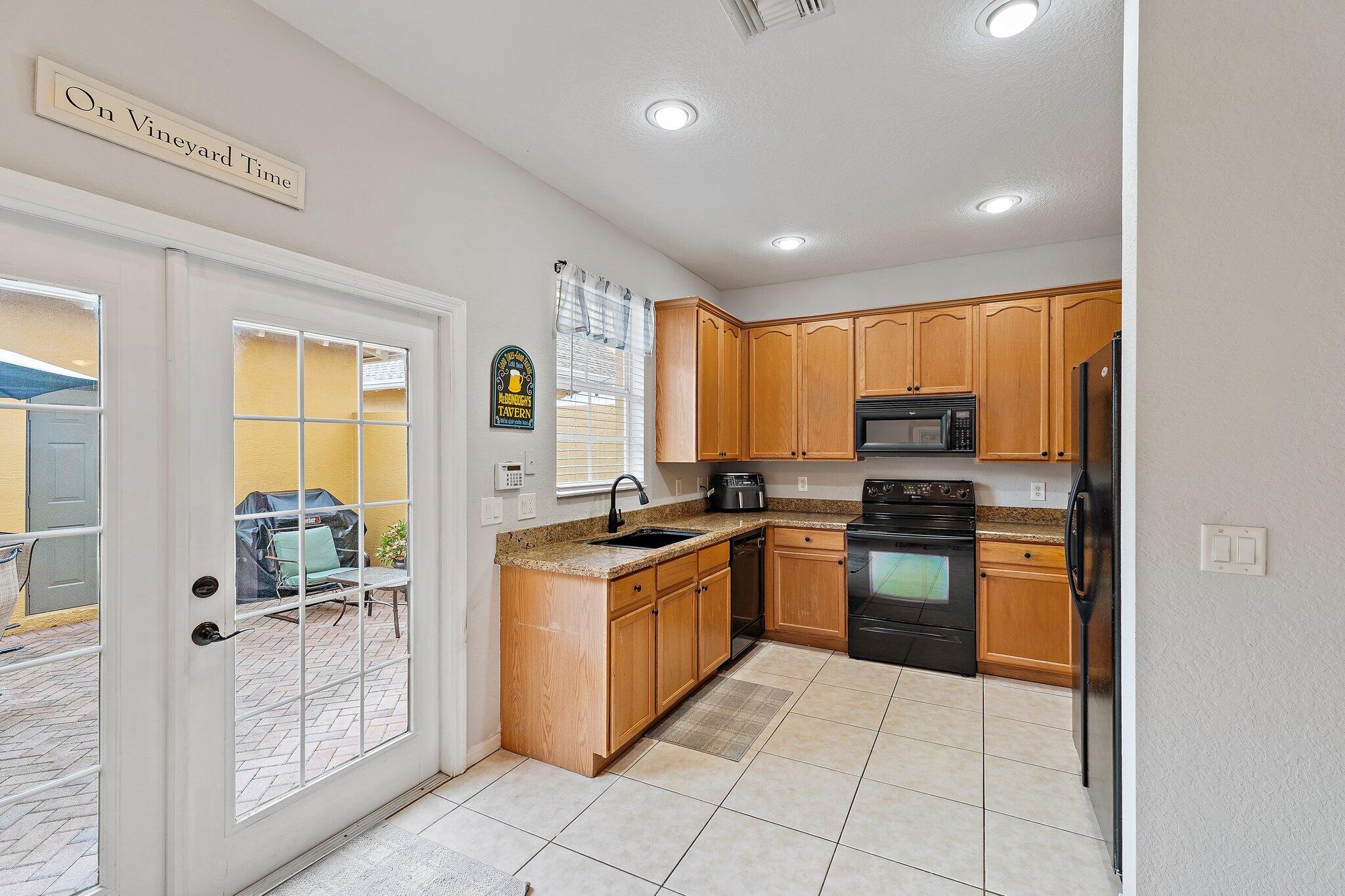 150 W Thatch Palm Circle