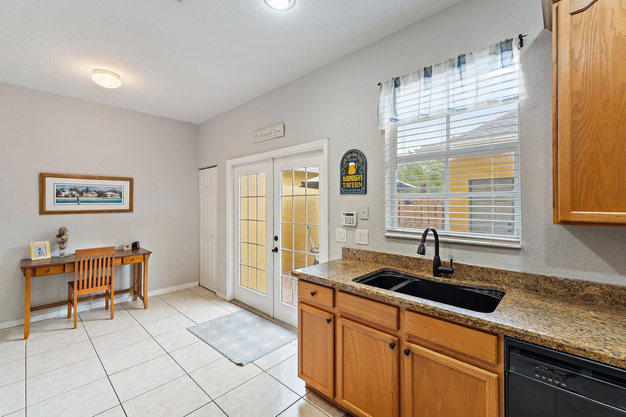 150 W Thatch Palm Circle