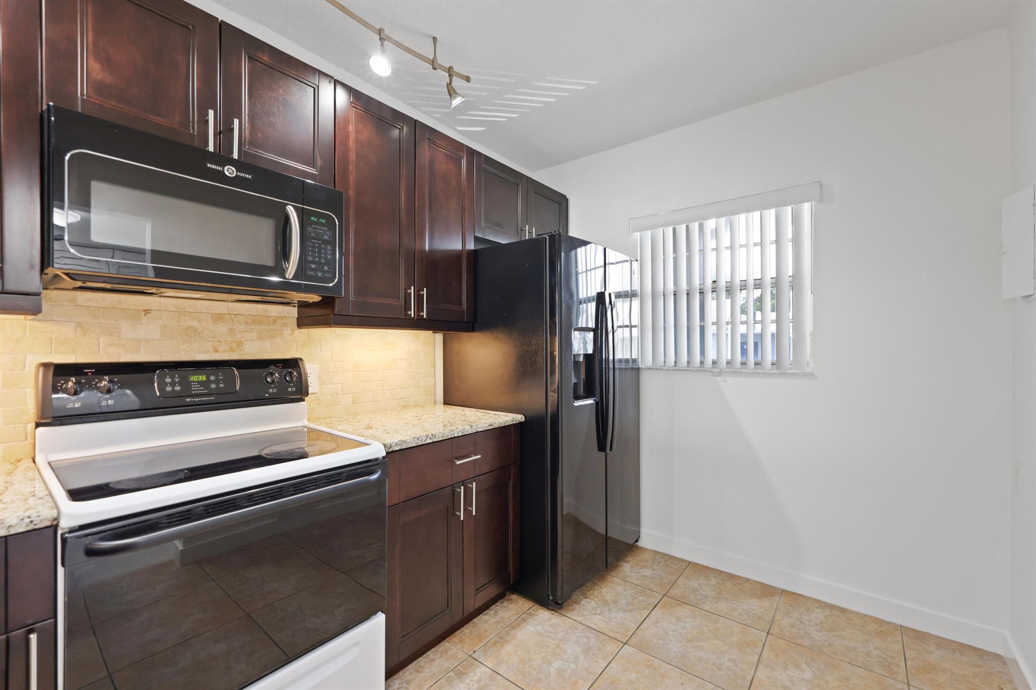 2840 SW 22nd Avenue 3080