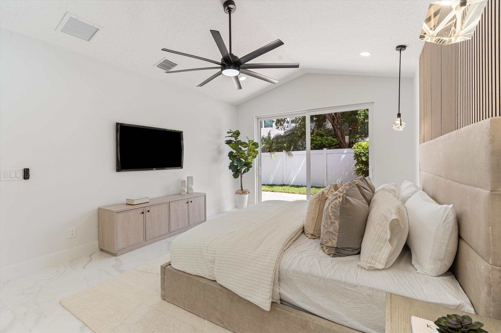 4813 S Classical Boulevard