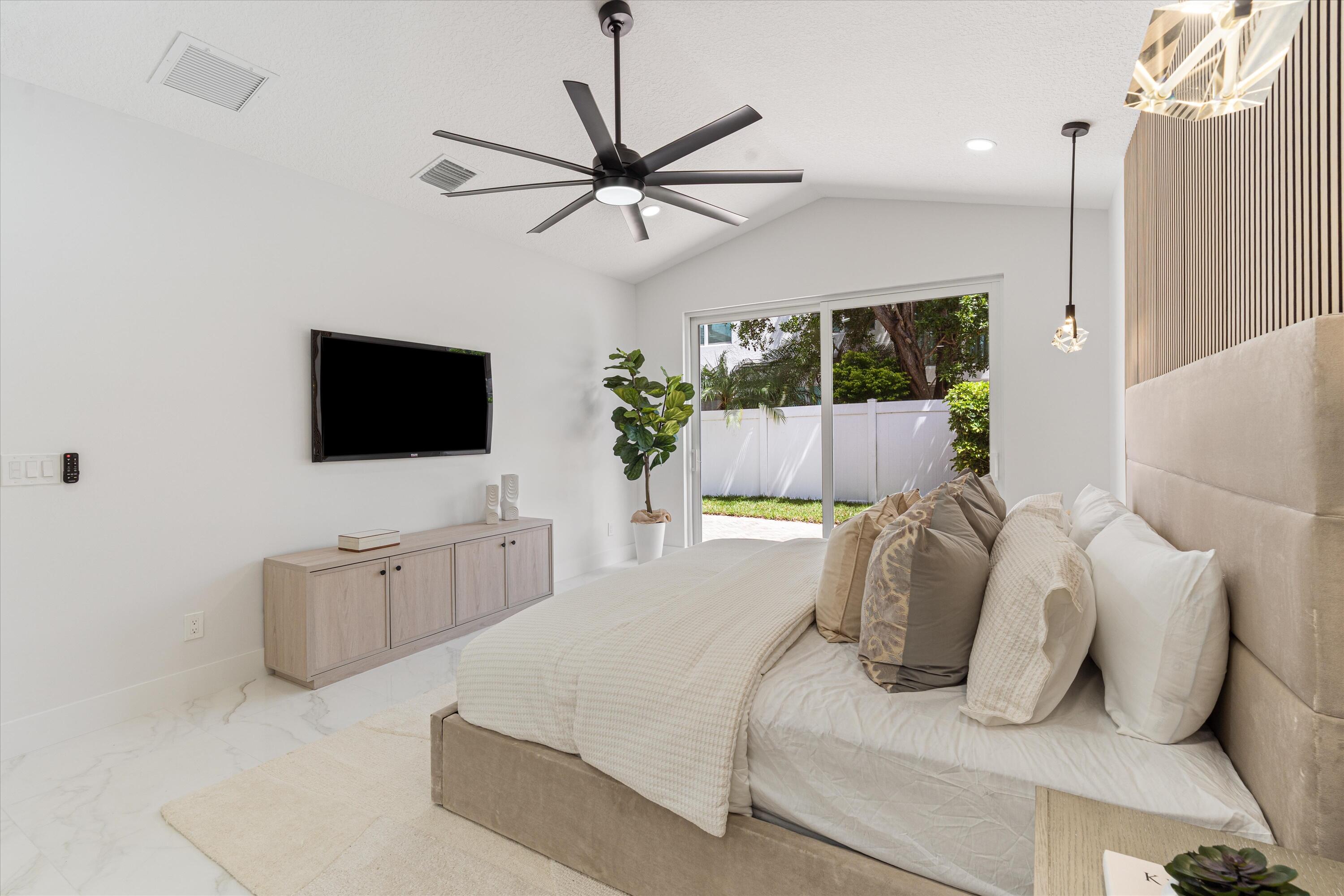 4813 S Classical Boulevard