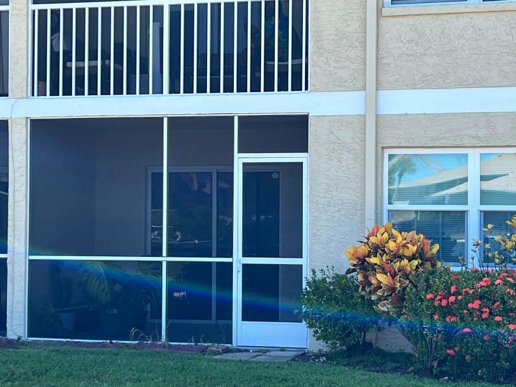 1542 SE Royal Green Circle 102