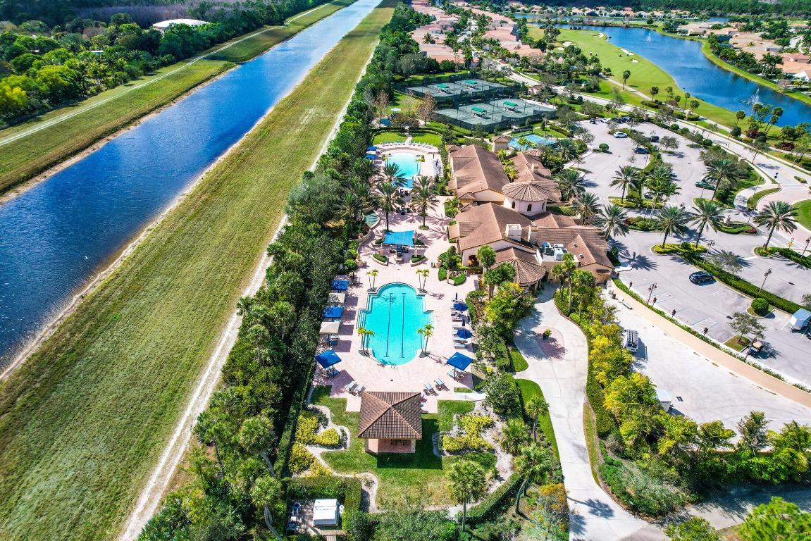 274 Tresana Boulevard 132