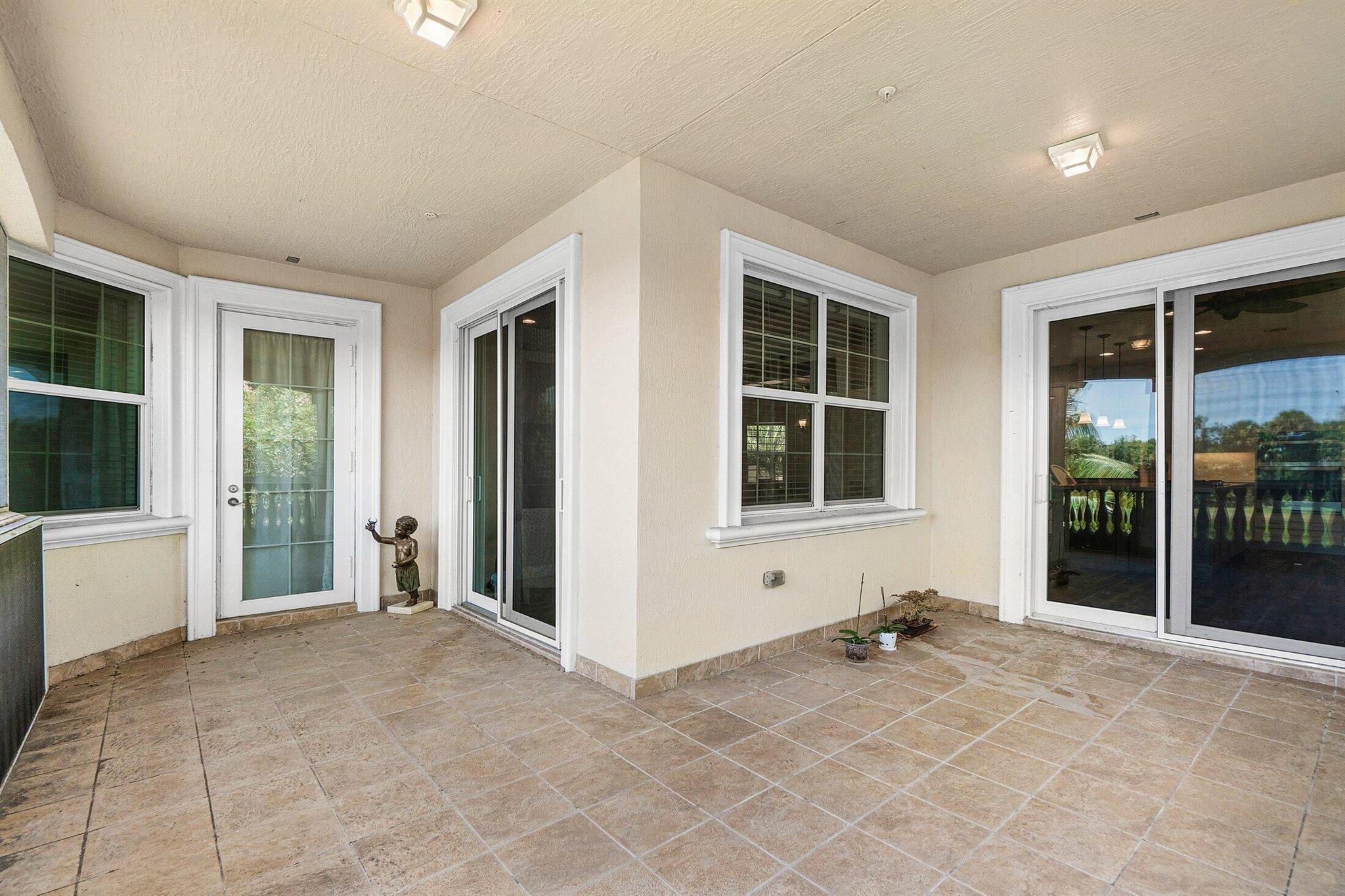 274 Tresana Boulevard 132