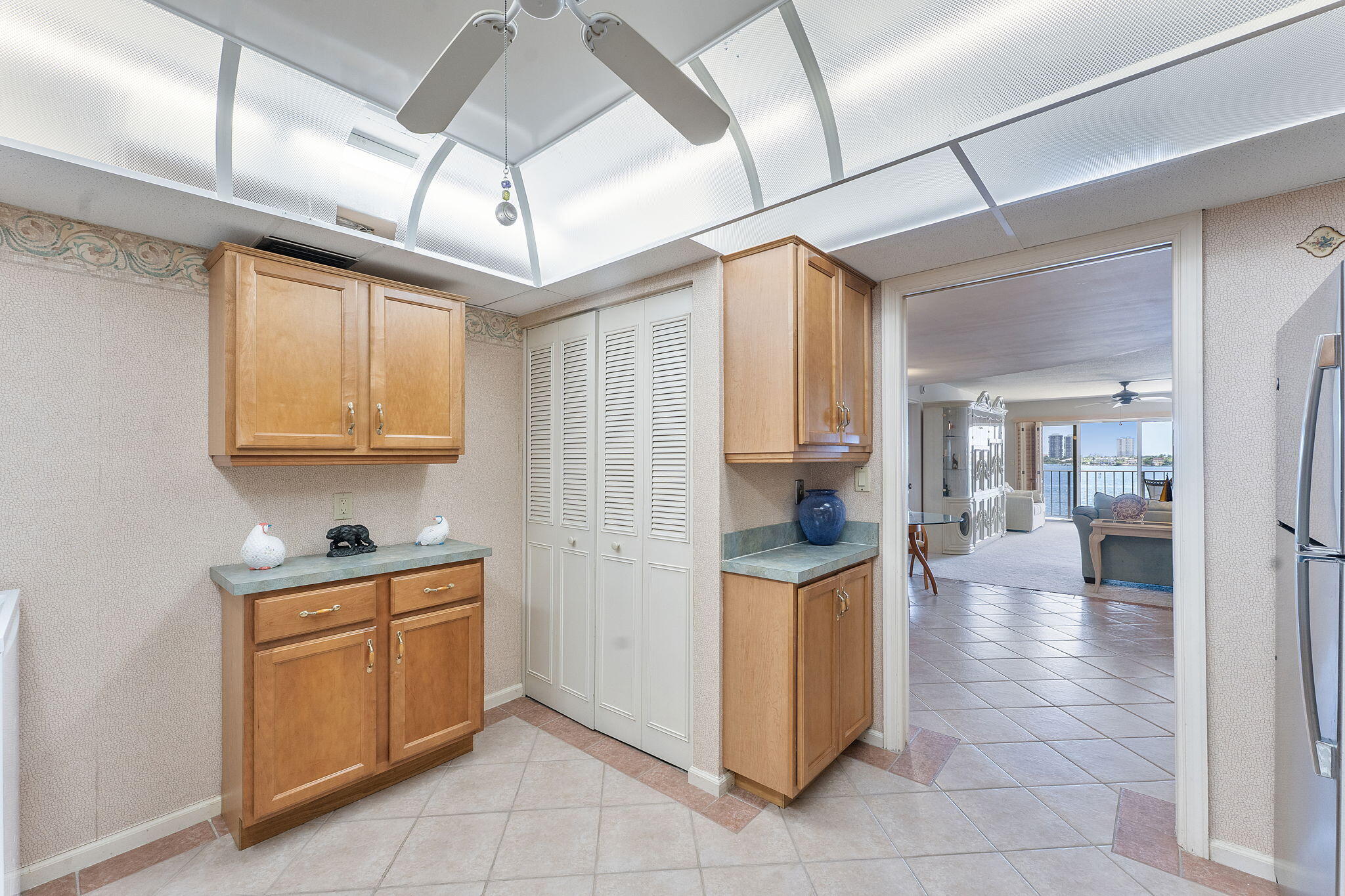 801 Lake Shore Drive 505