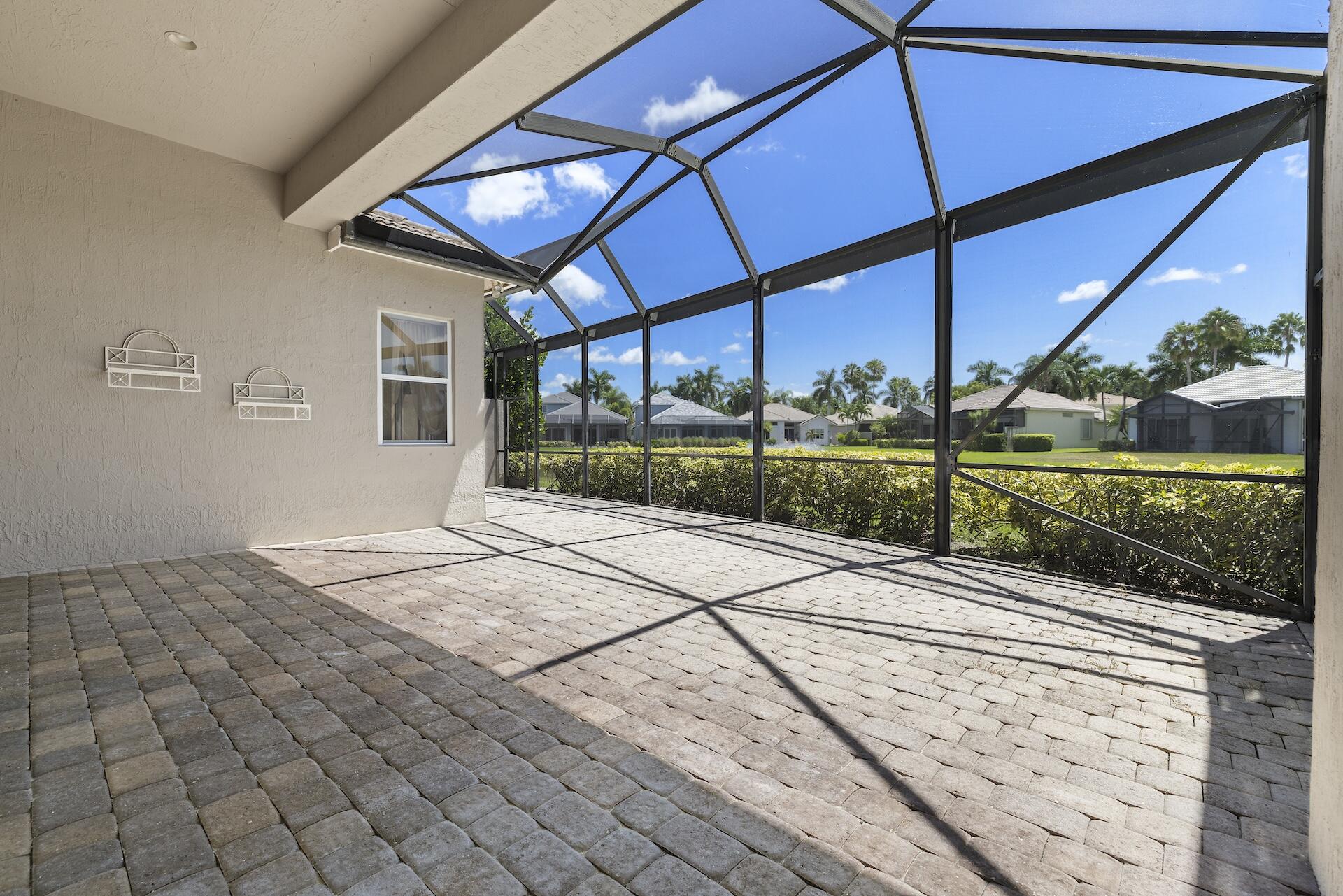 10910 Grande Boulevard W