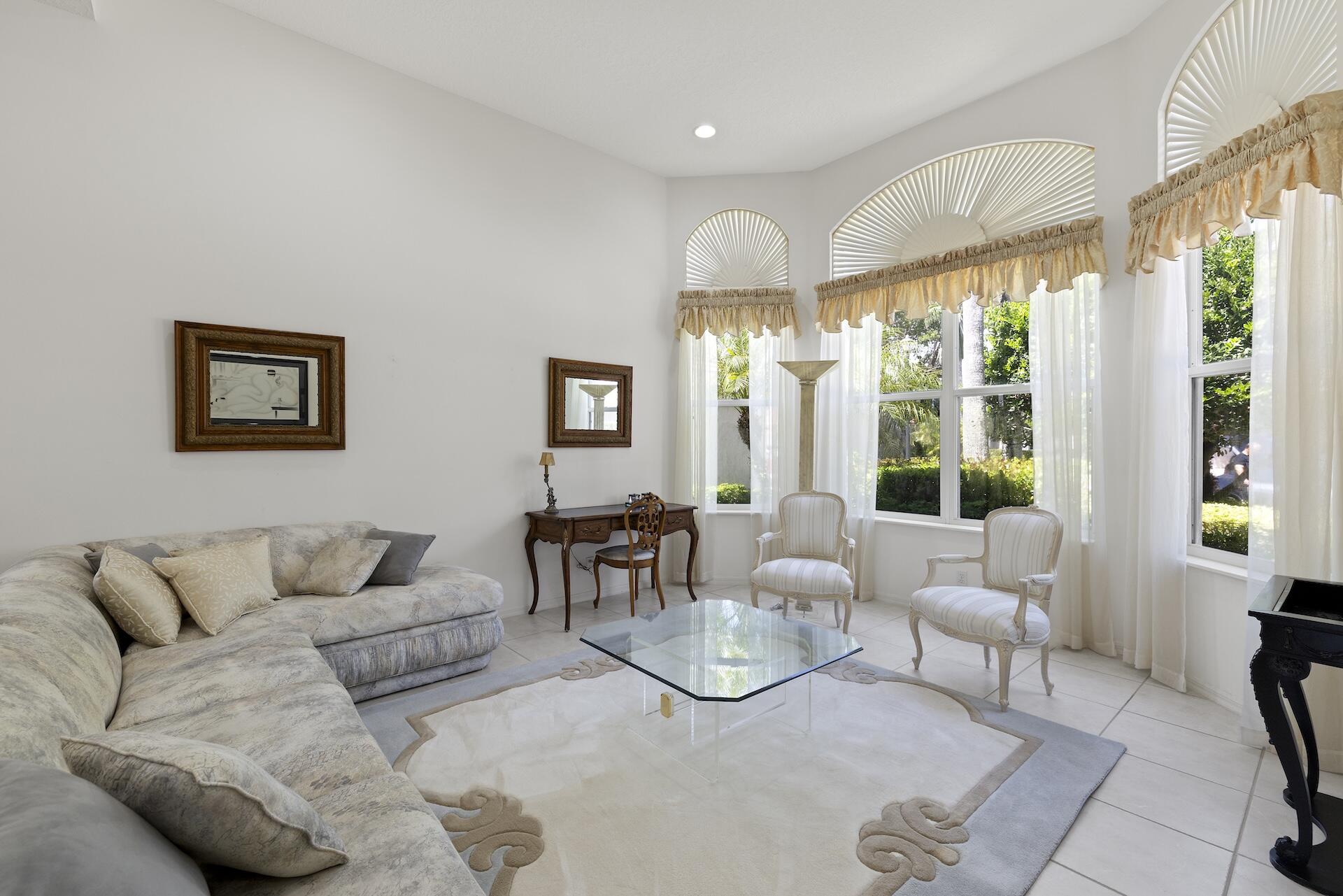 10910 Grande Boulevard W