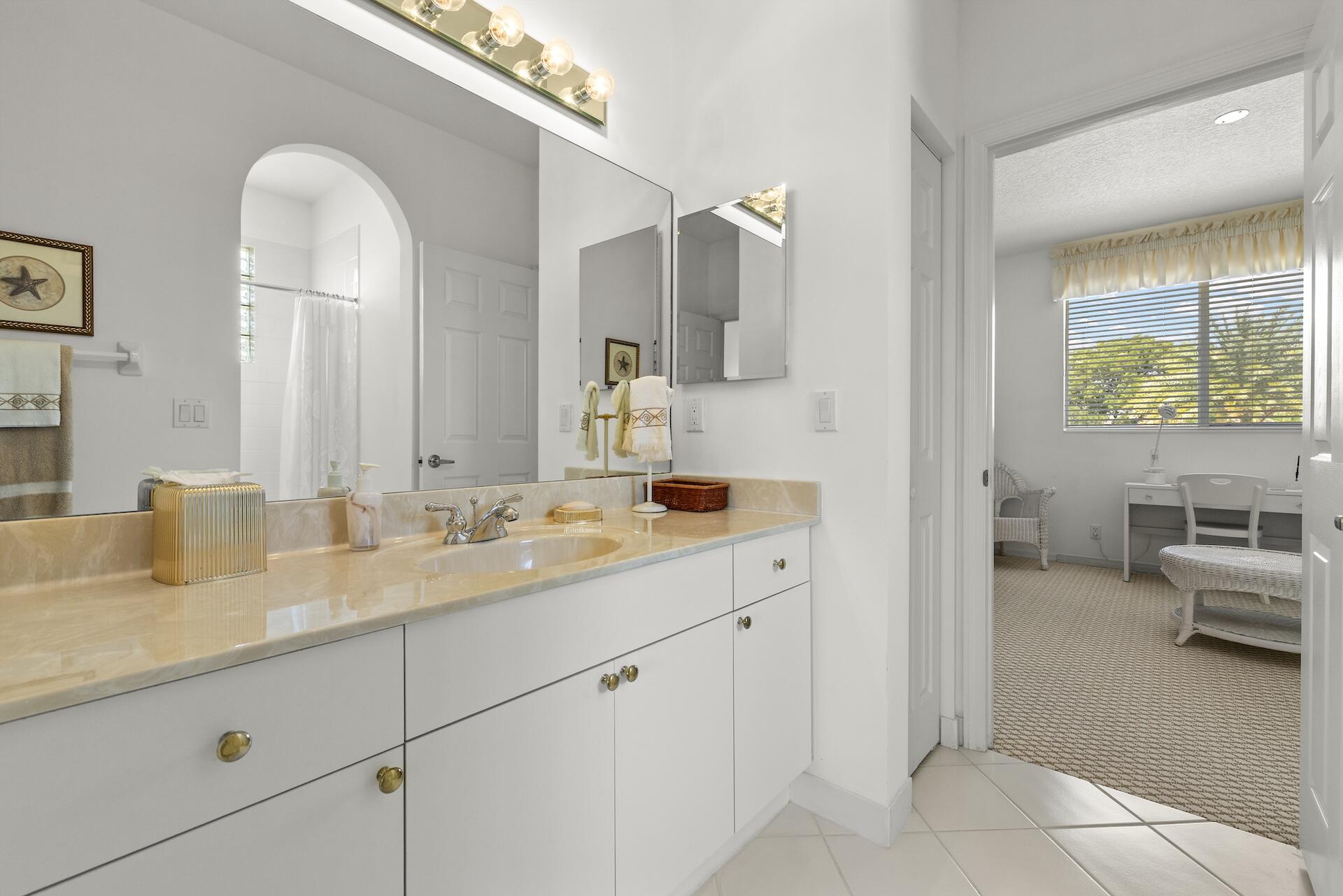 10910 Grande Boulevard W