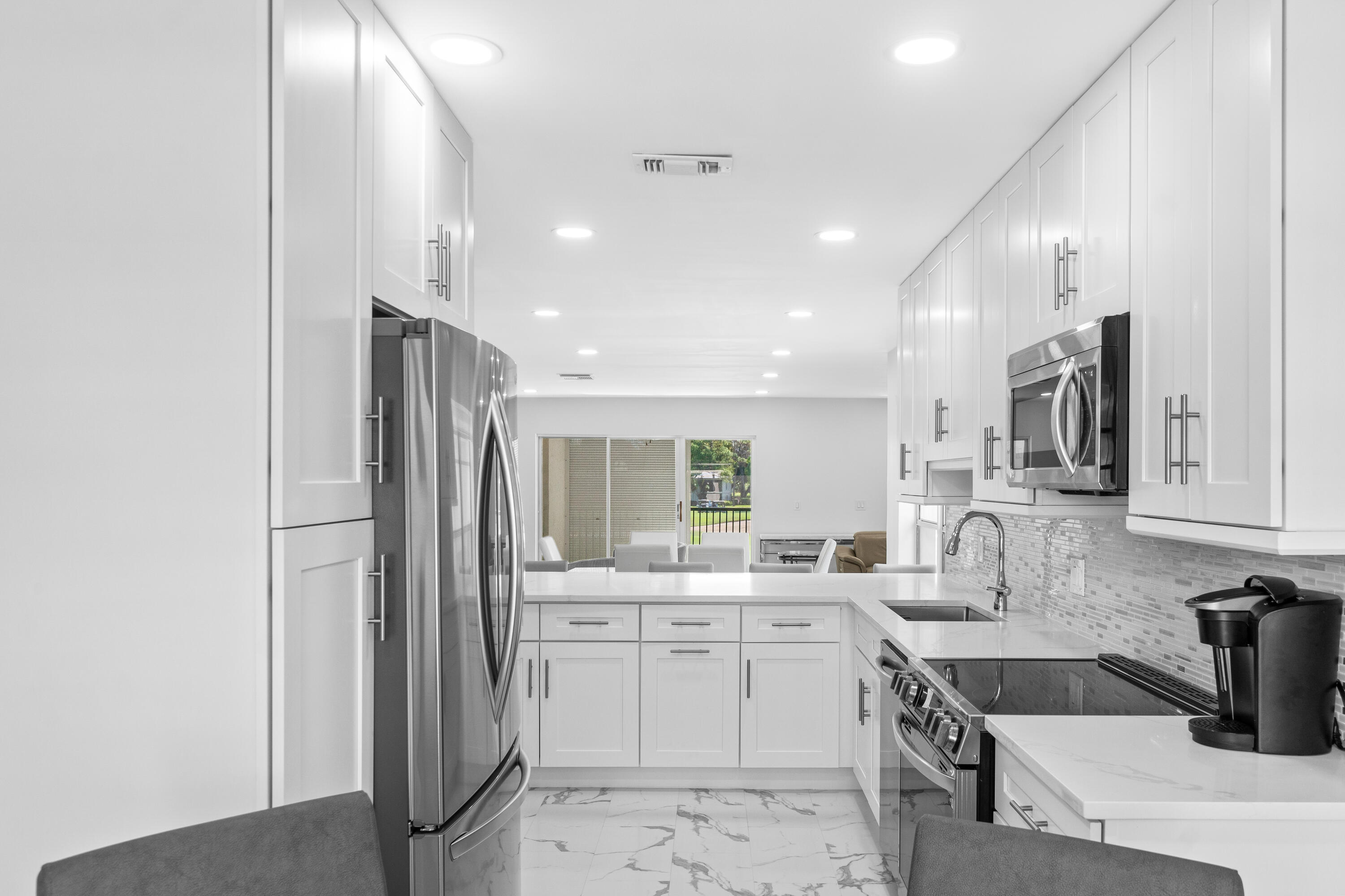 6 Stratford Drive E D