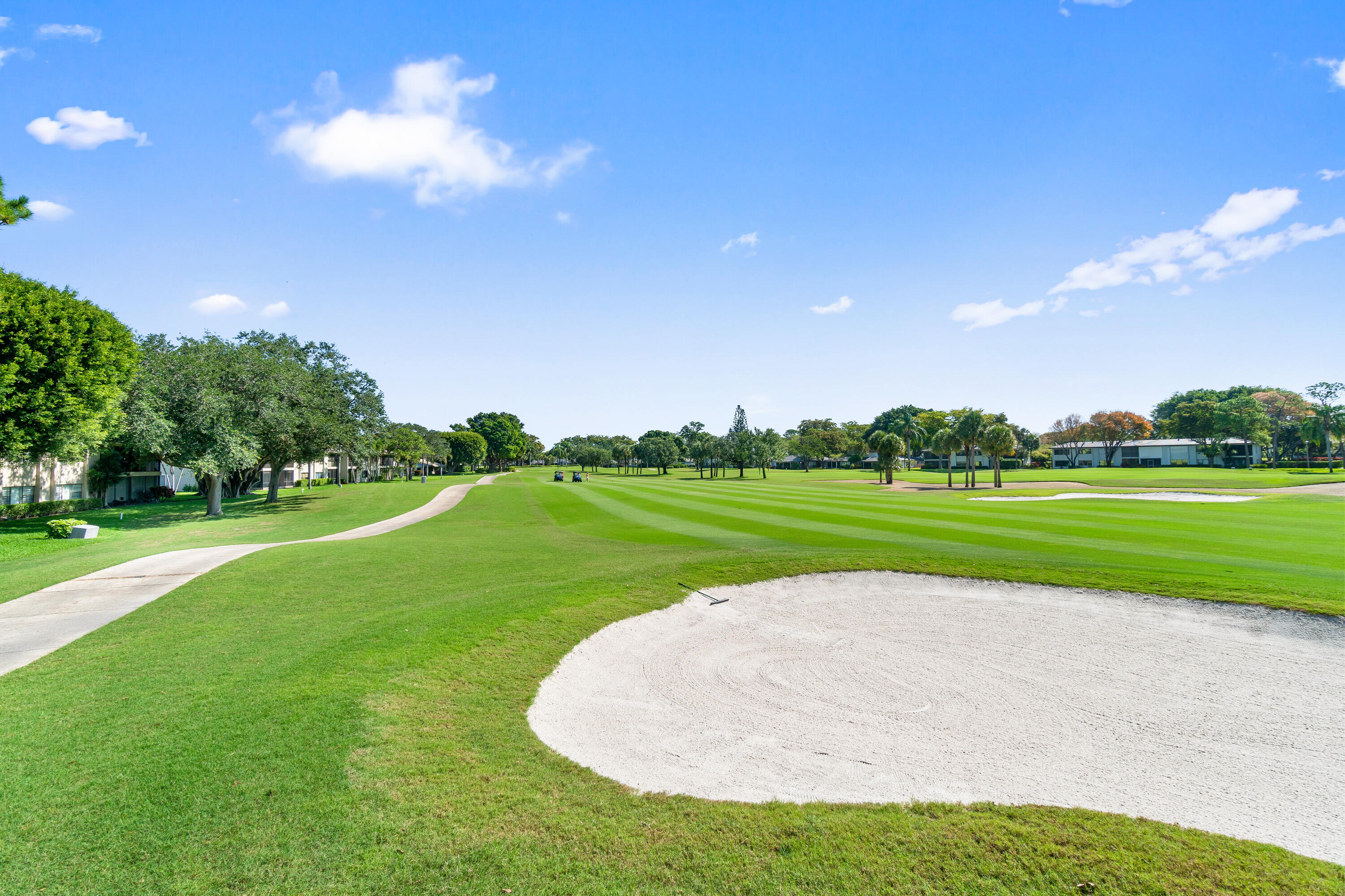 6 Stratford Drive E D