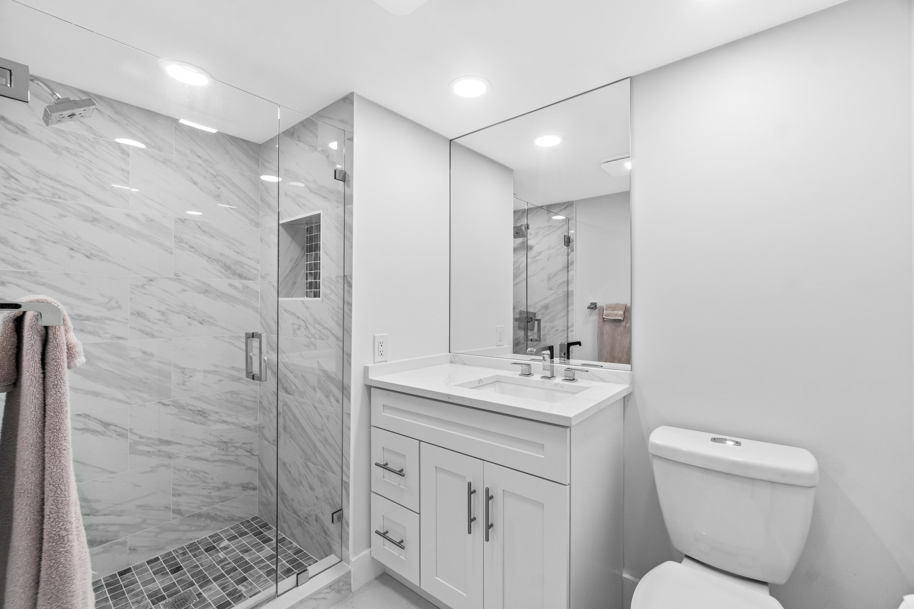 6 Stratford Drive E D