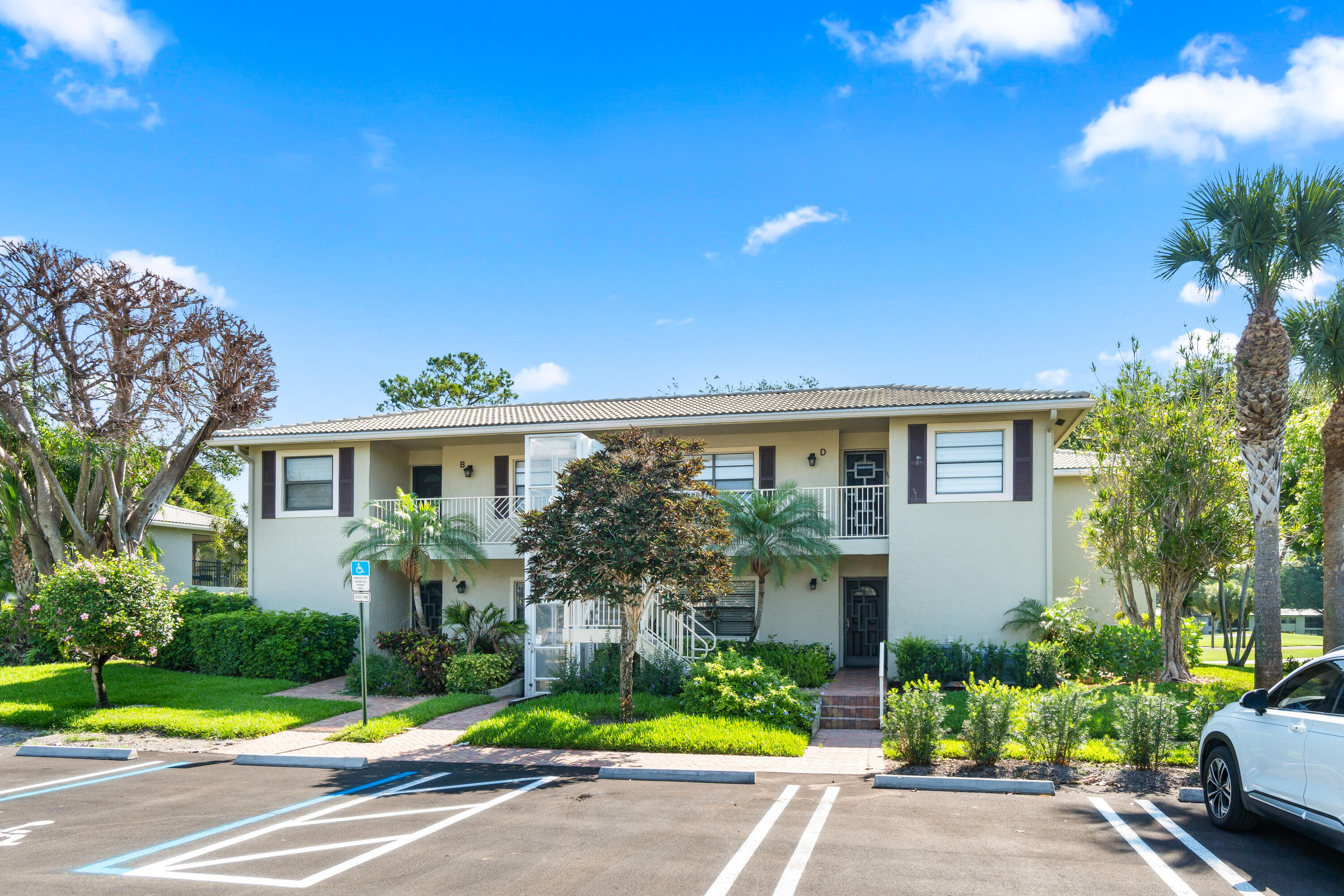 6 Stratford Drive E D