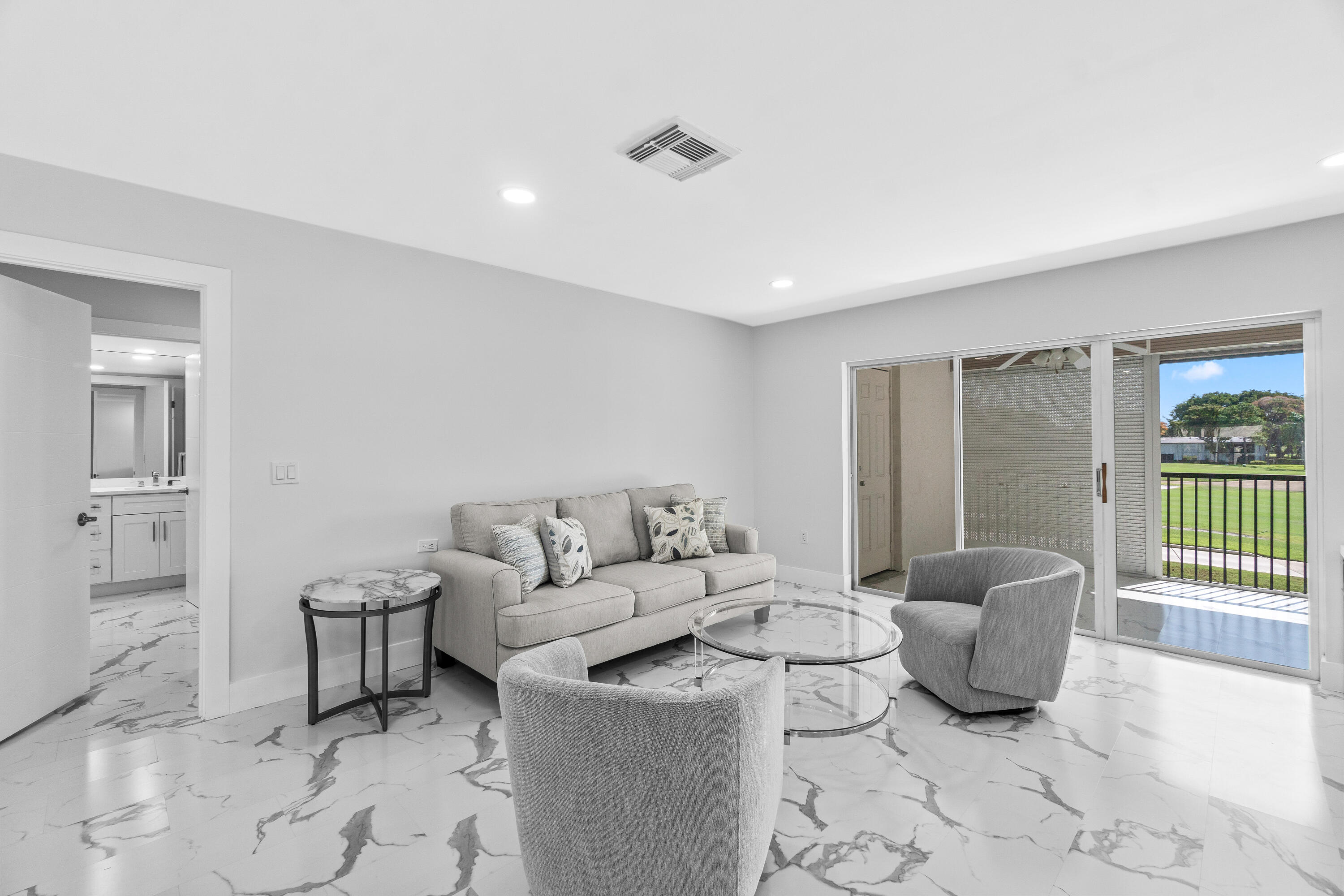 6 Stratford Drive E D