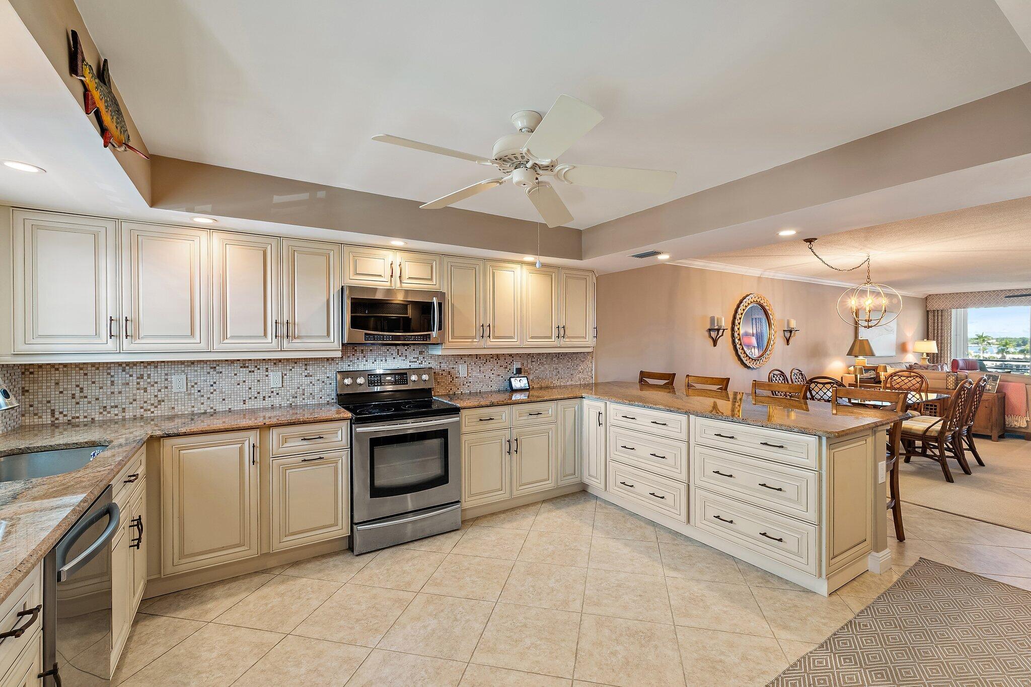 36 Yacht Club Drive 402