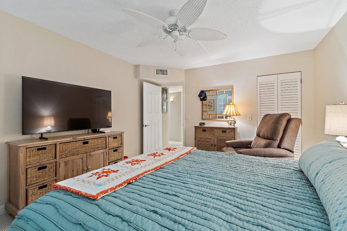 36 Yacht Club Drive 402