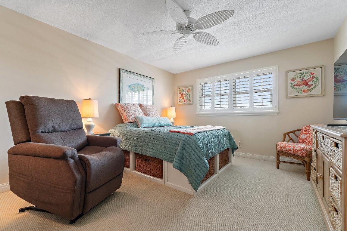 36 Yacht Club Drive 402