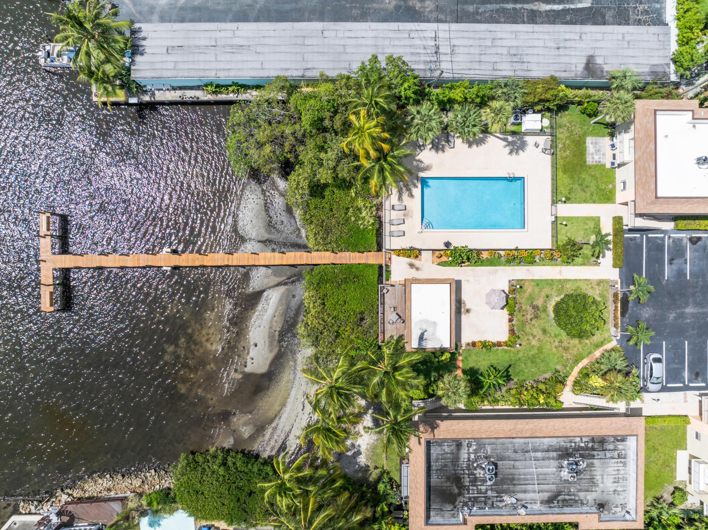 720 N Dixie Highway 303