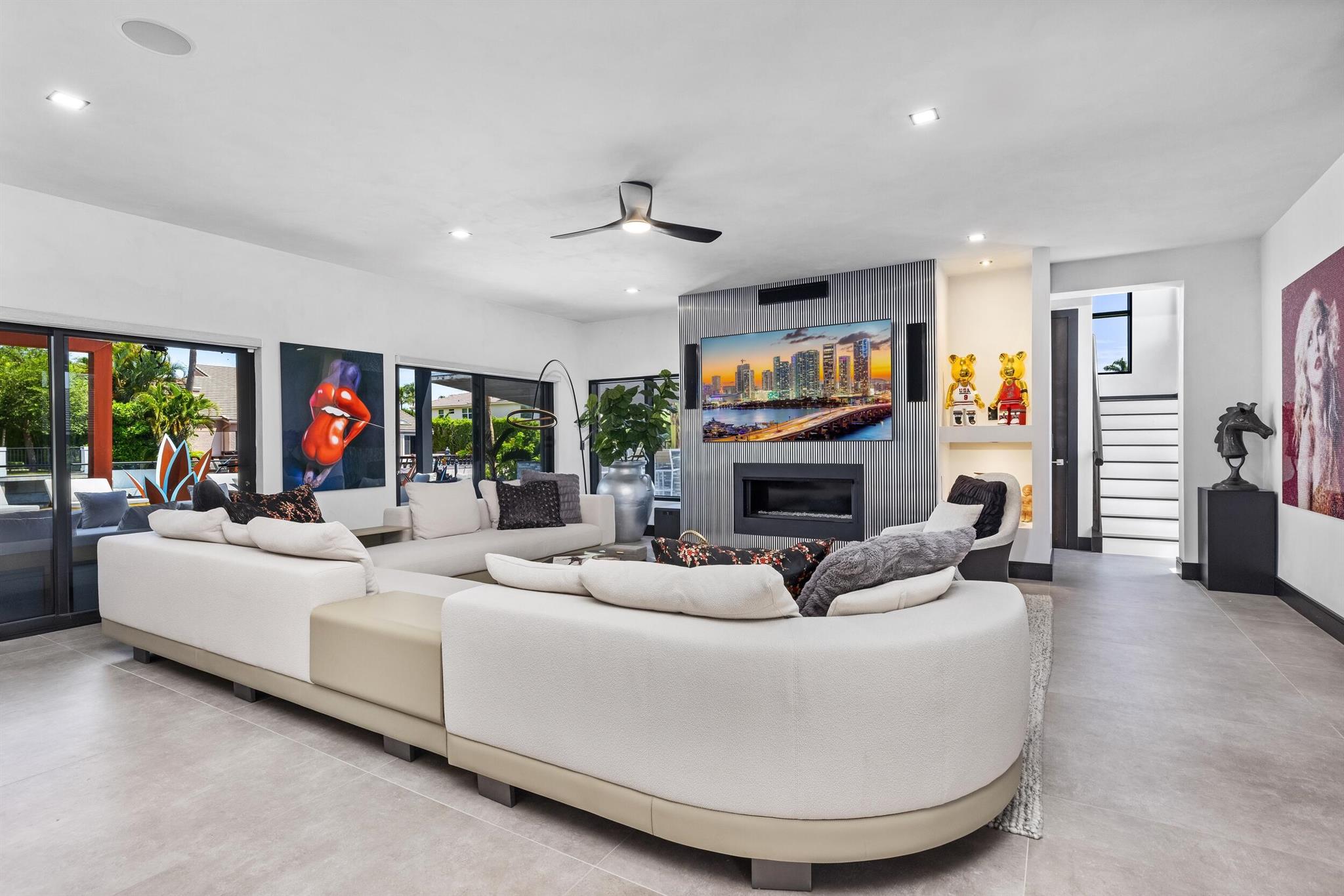 839 NE Bay Isle Drive